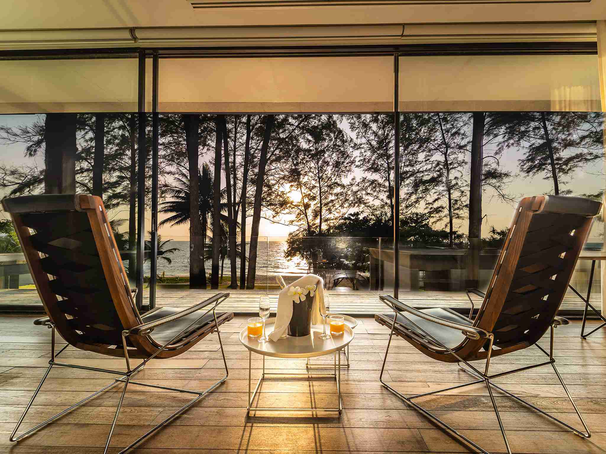 Grand Villa Noi - Stunning ambience, master suite A