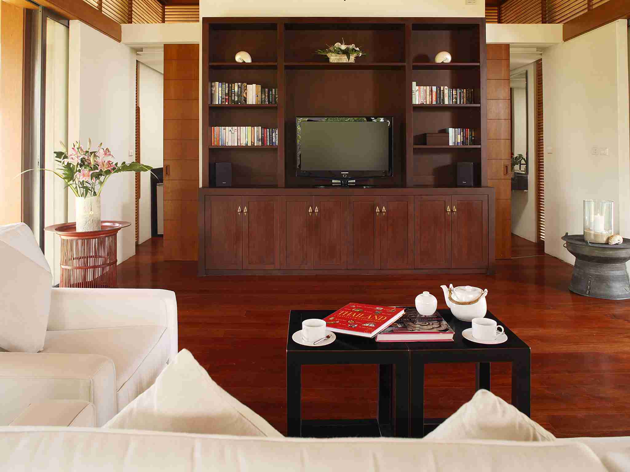 Villa Shanti - Movie room