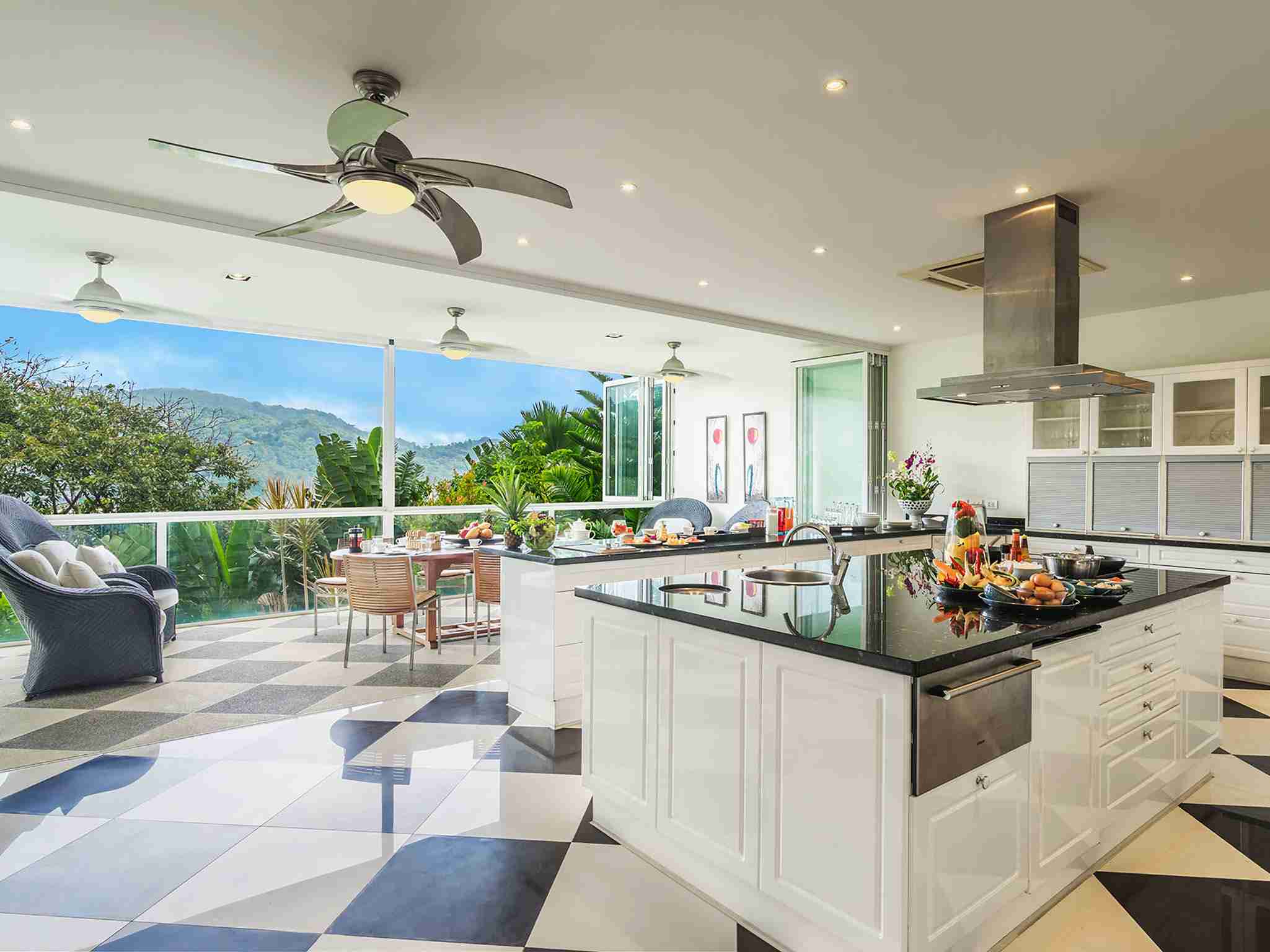 Villa Amanzi - Kitchen setting