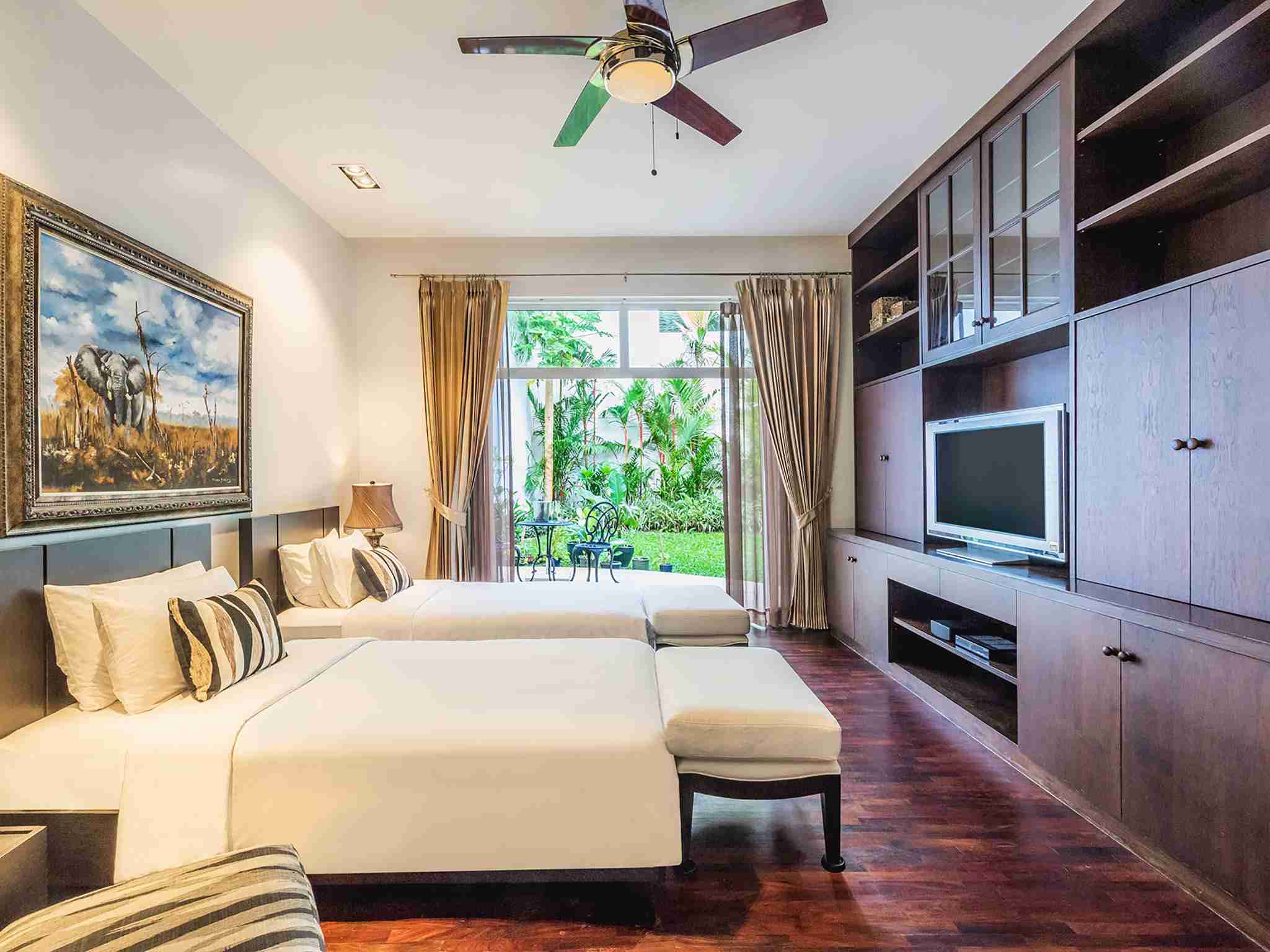 Villa Amanzi - Guest bedroom five layout