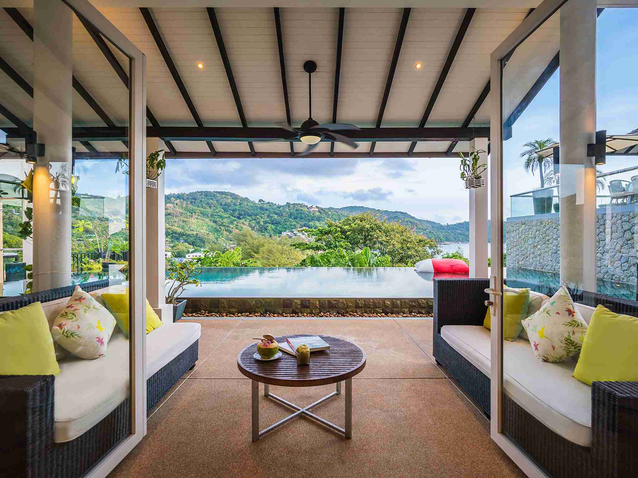 Villa Amanzi - Poolside terrace