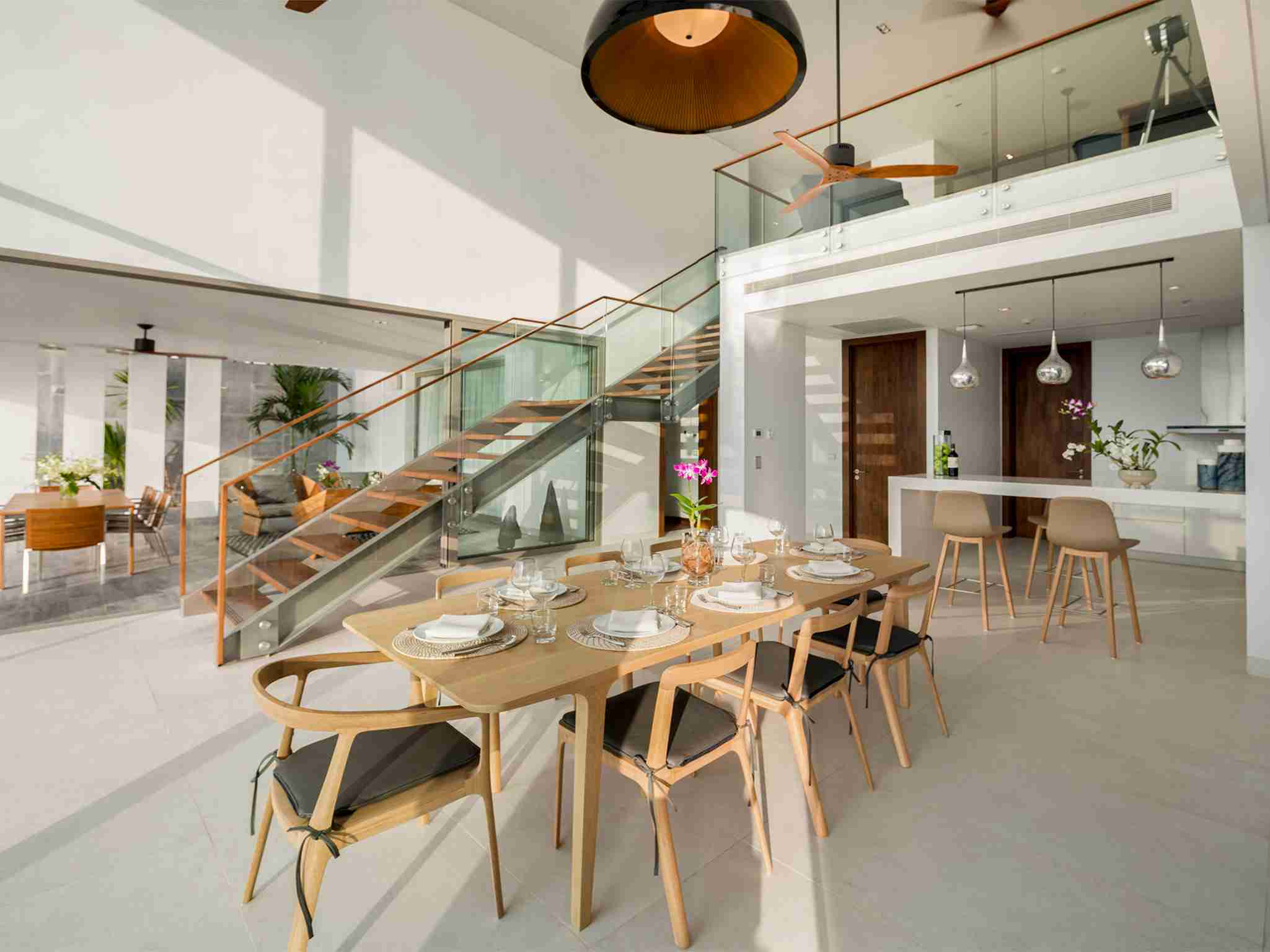 Malaiwana Duplex - Open space dining area