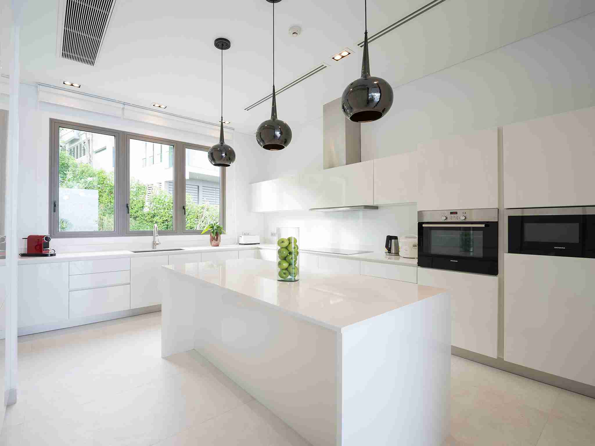 Malaiwana Penthouse - Modern kitchen design