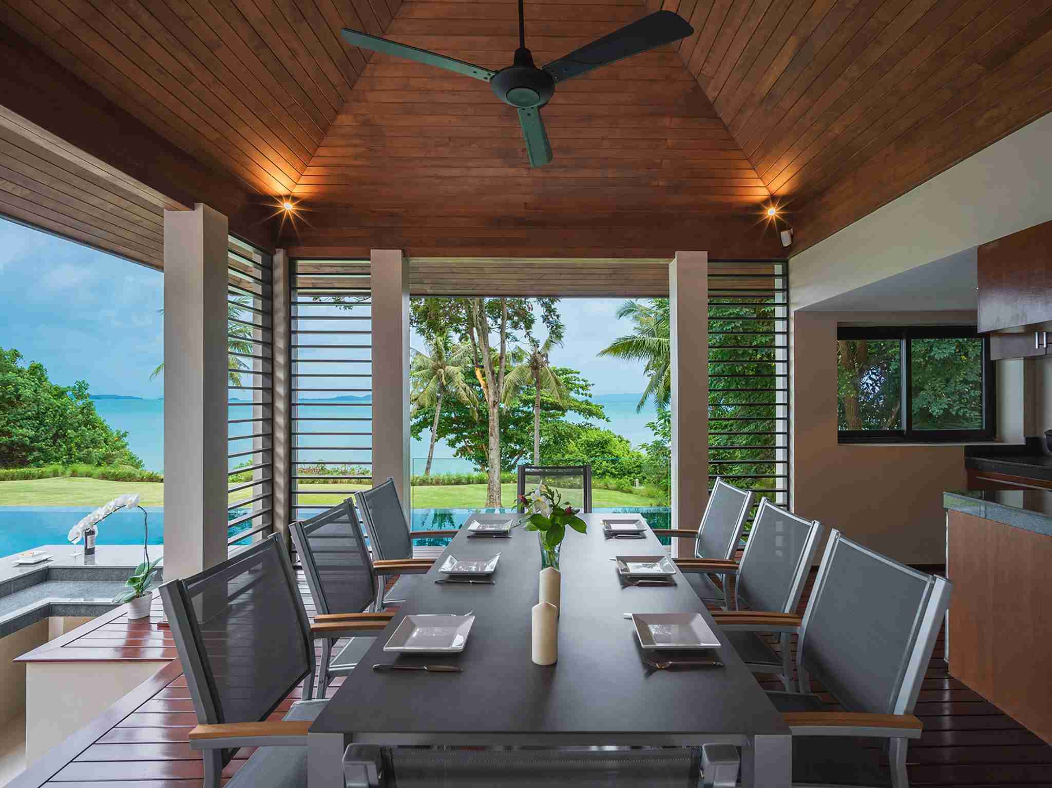 Naam Sawan - Dining table detail