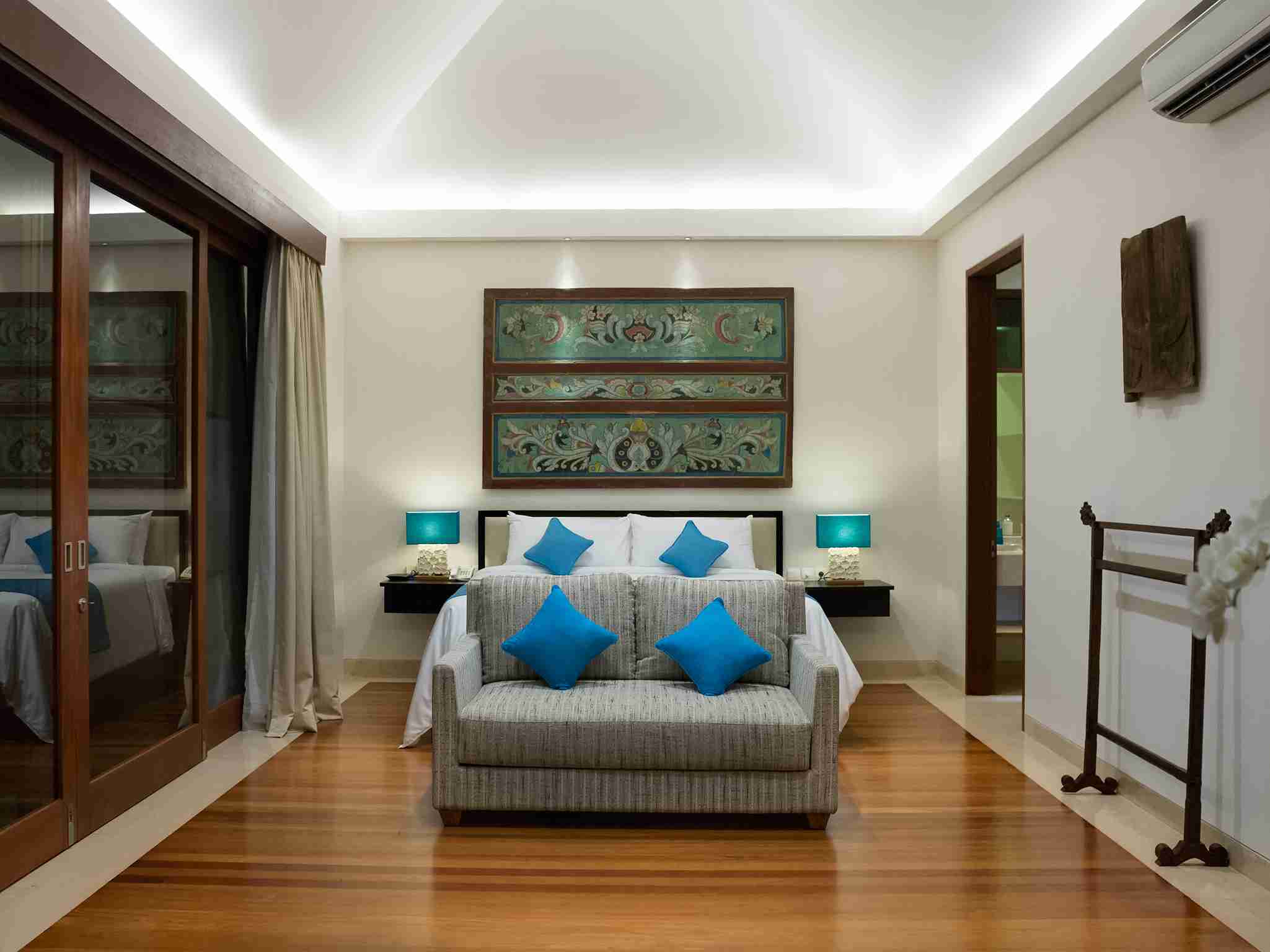 Pandawa Cliff Estate - Villa Marie - Master bedroom two at night
