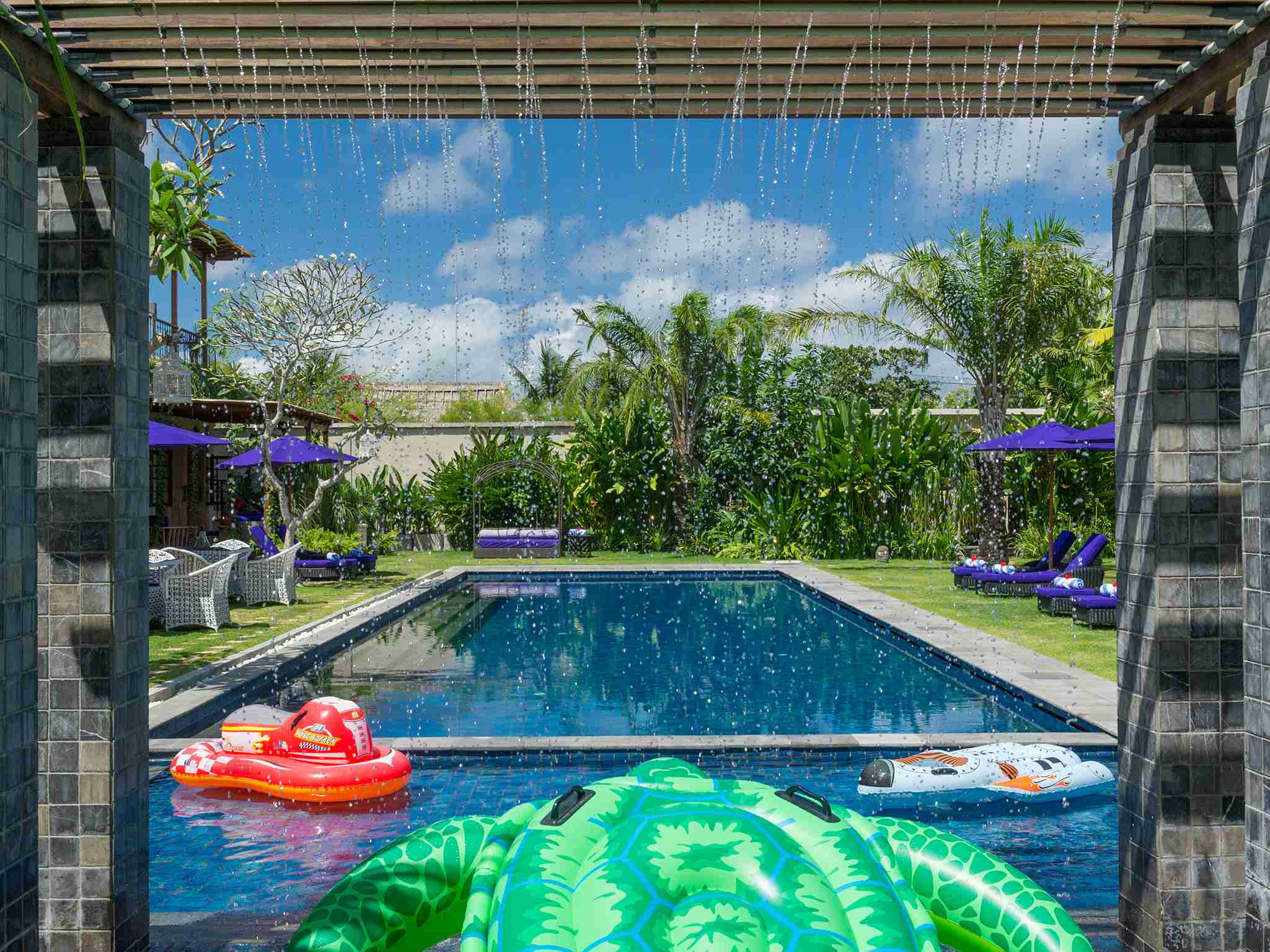 Villa Sayang d'Amour - Plenty of children's pool toys