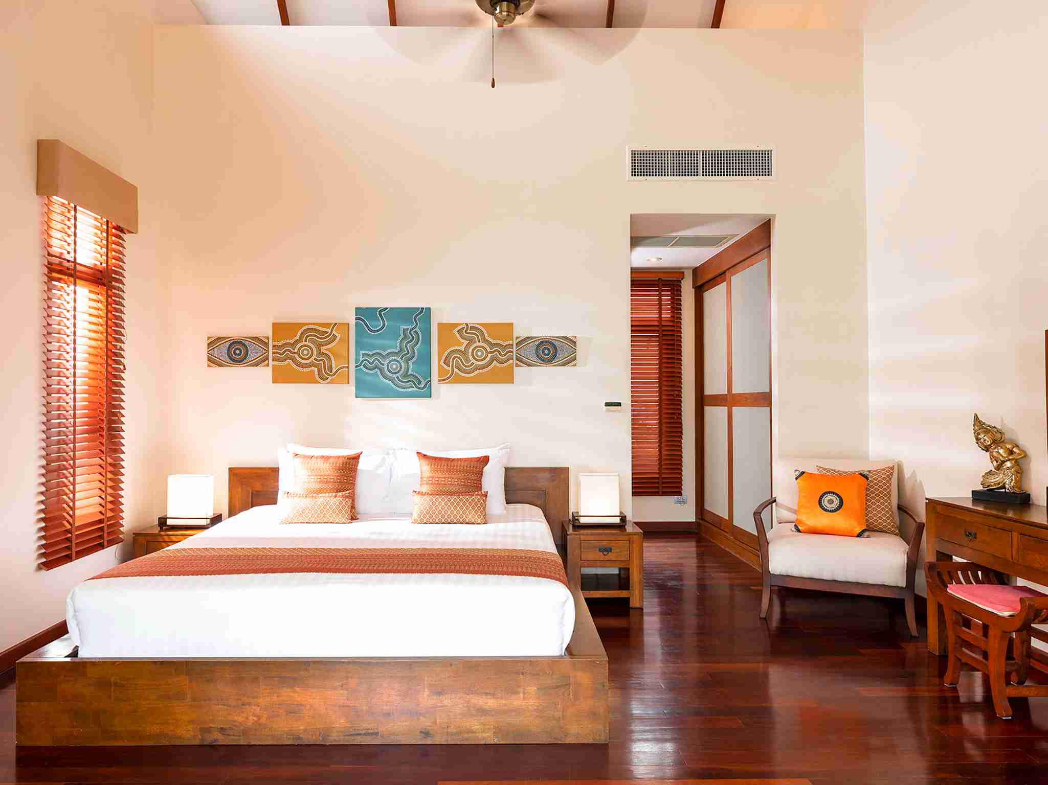 Tawantok Beach Villas - Villa 2 - Spacious guest bedroom