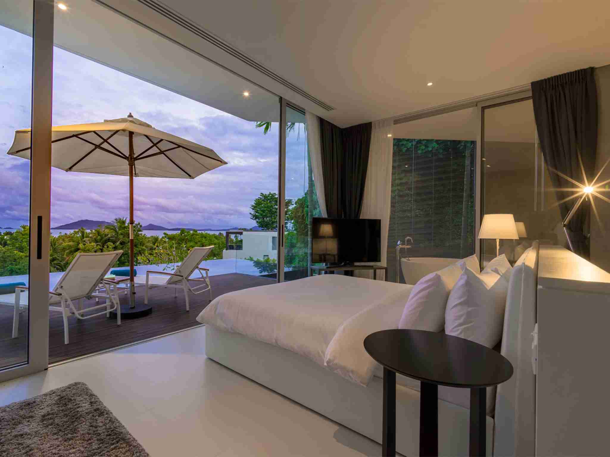 Villa Abiente - Bedroom view at the dusk