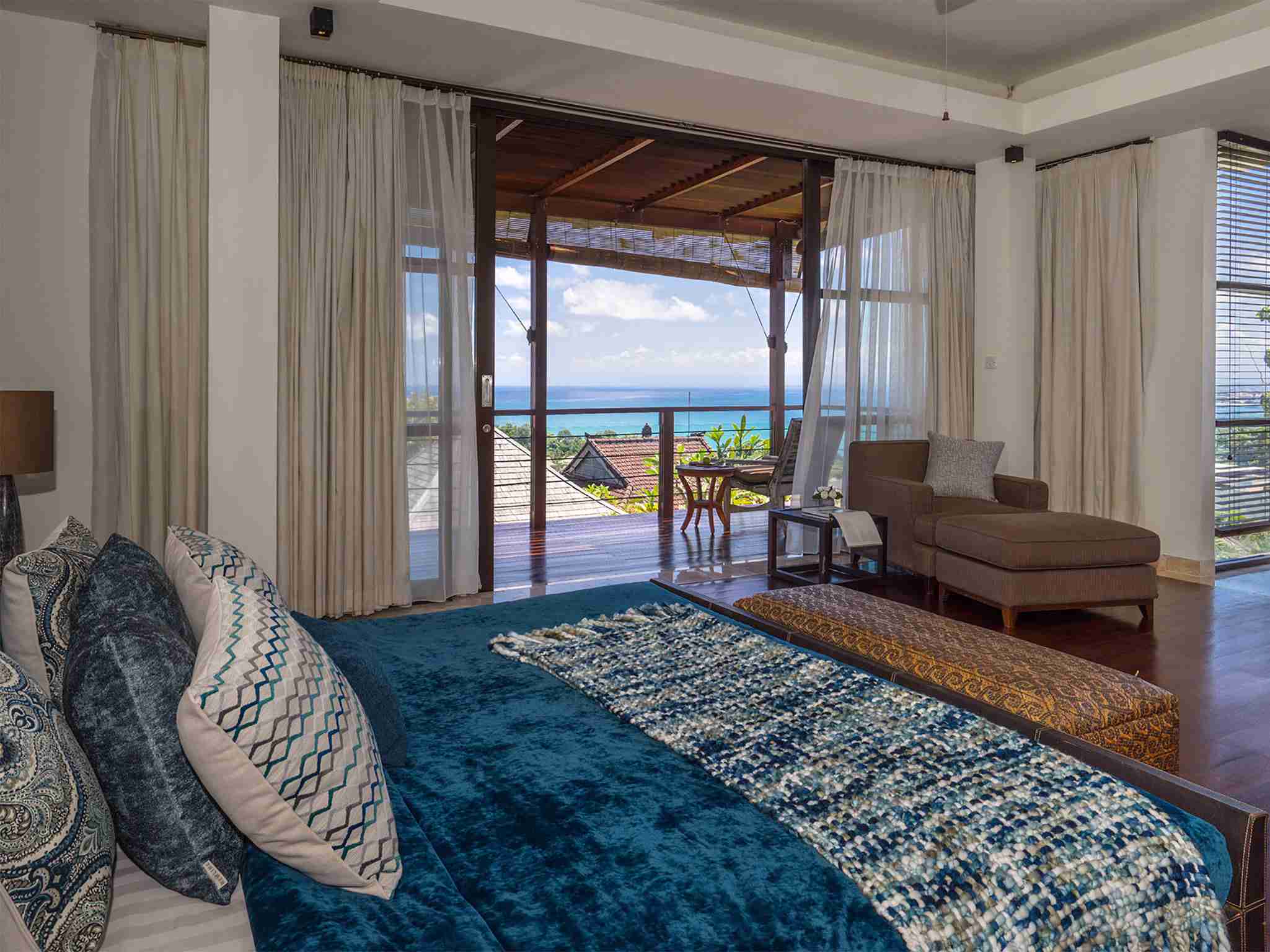 Villa Adenium - Upstairs master suite preview