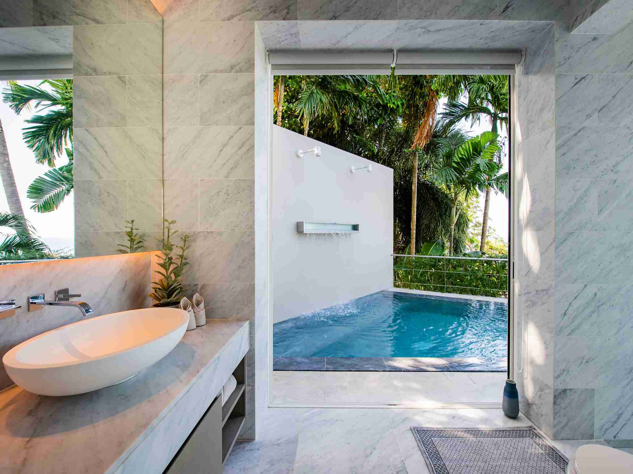 Villa Borimas - Guest bedroom one ensuite bathroom