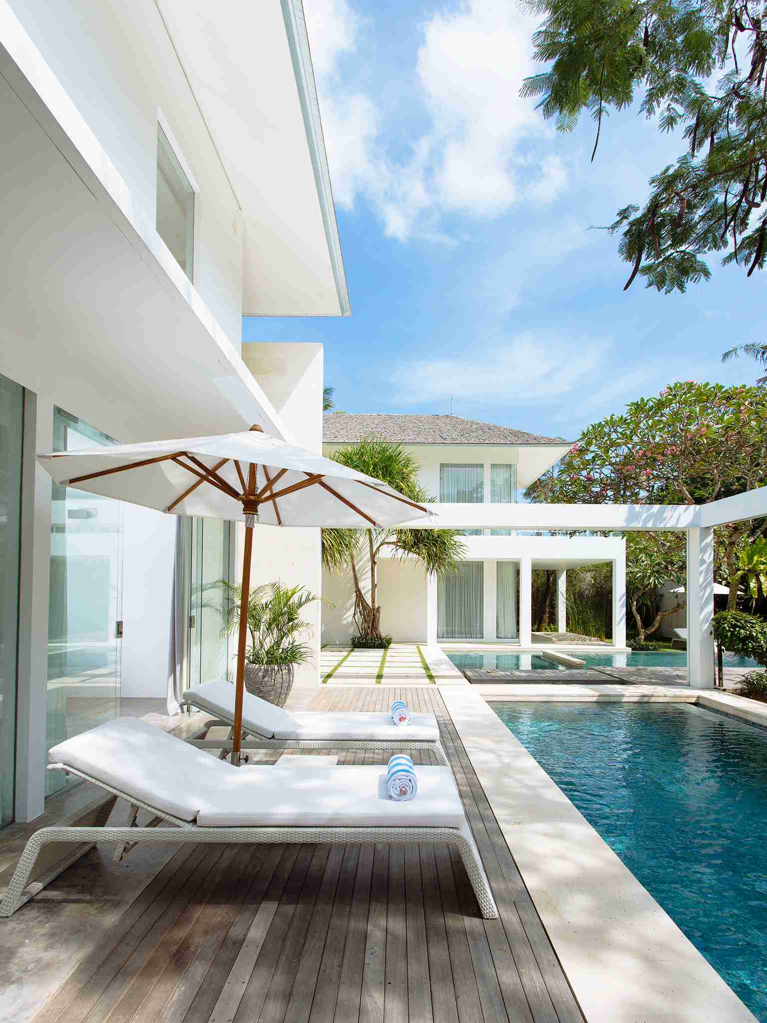 Villa Canggu - Villa North pool deck