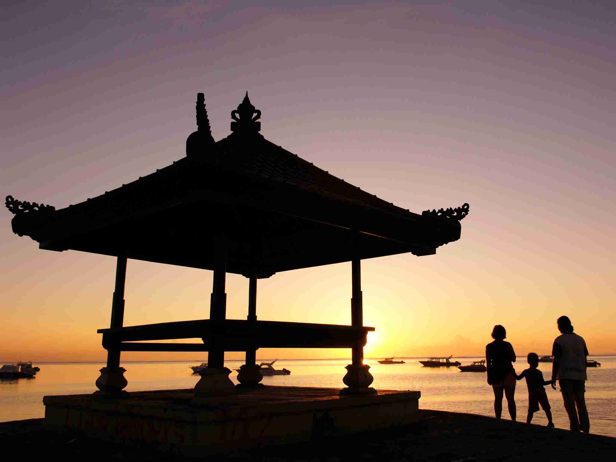 Villa Cemara - Sunset over Sanur beach