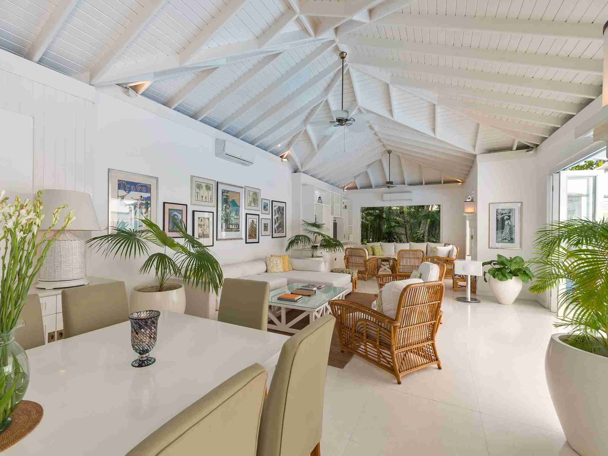 12. Villa Lulito - Dining and living pavilion