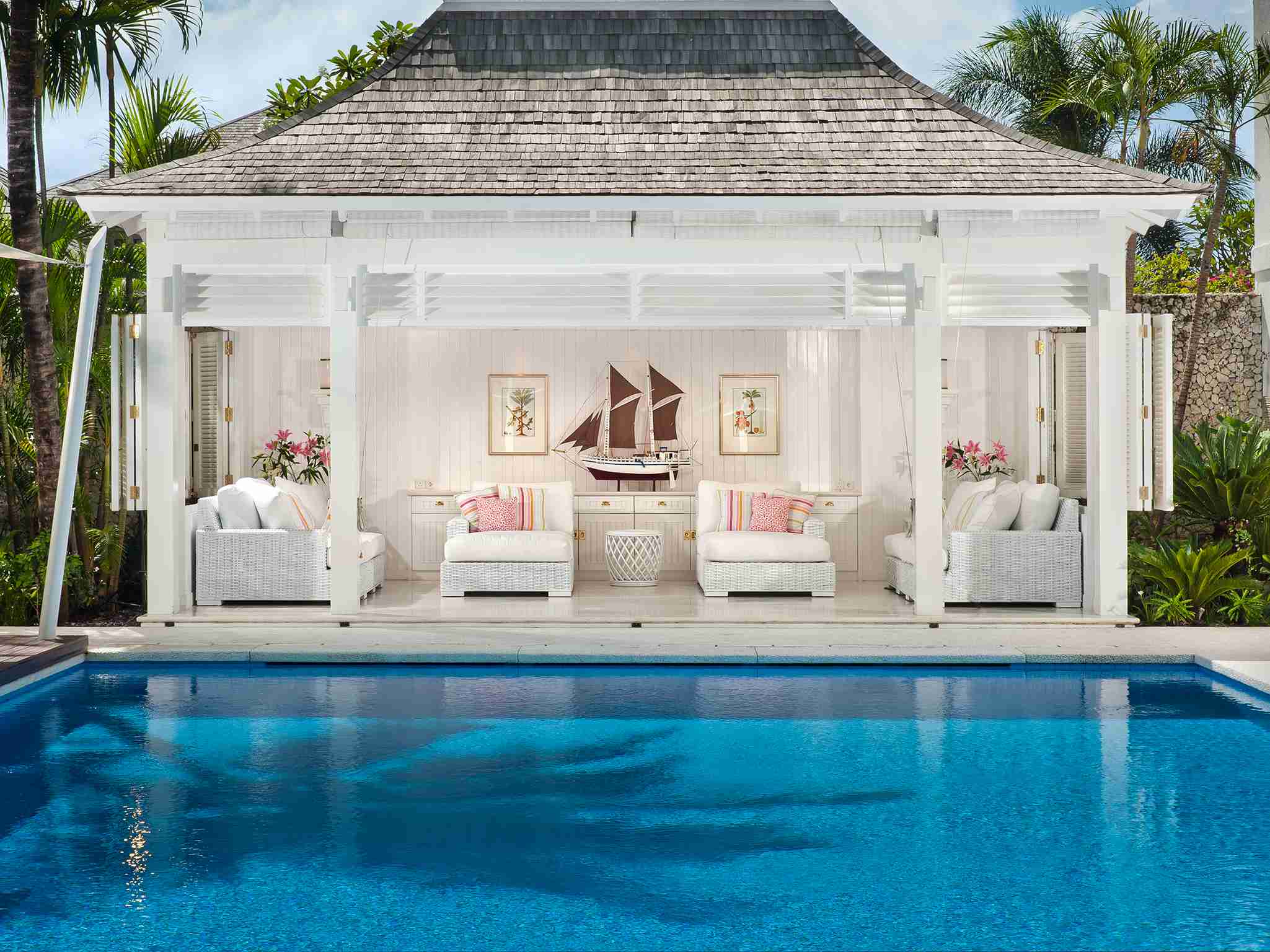 2. Villa Lulito - Relaxing pavilion by day
