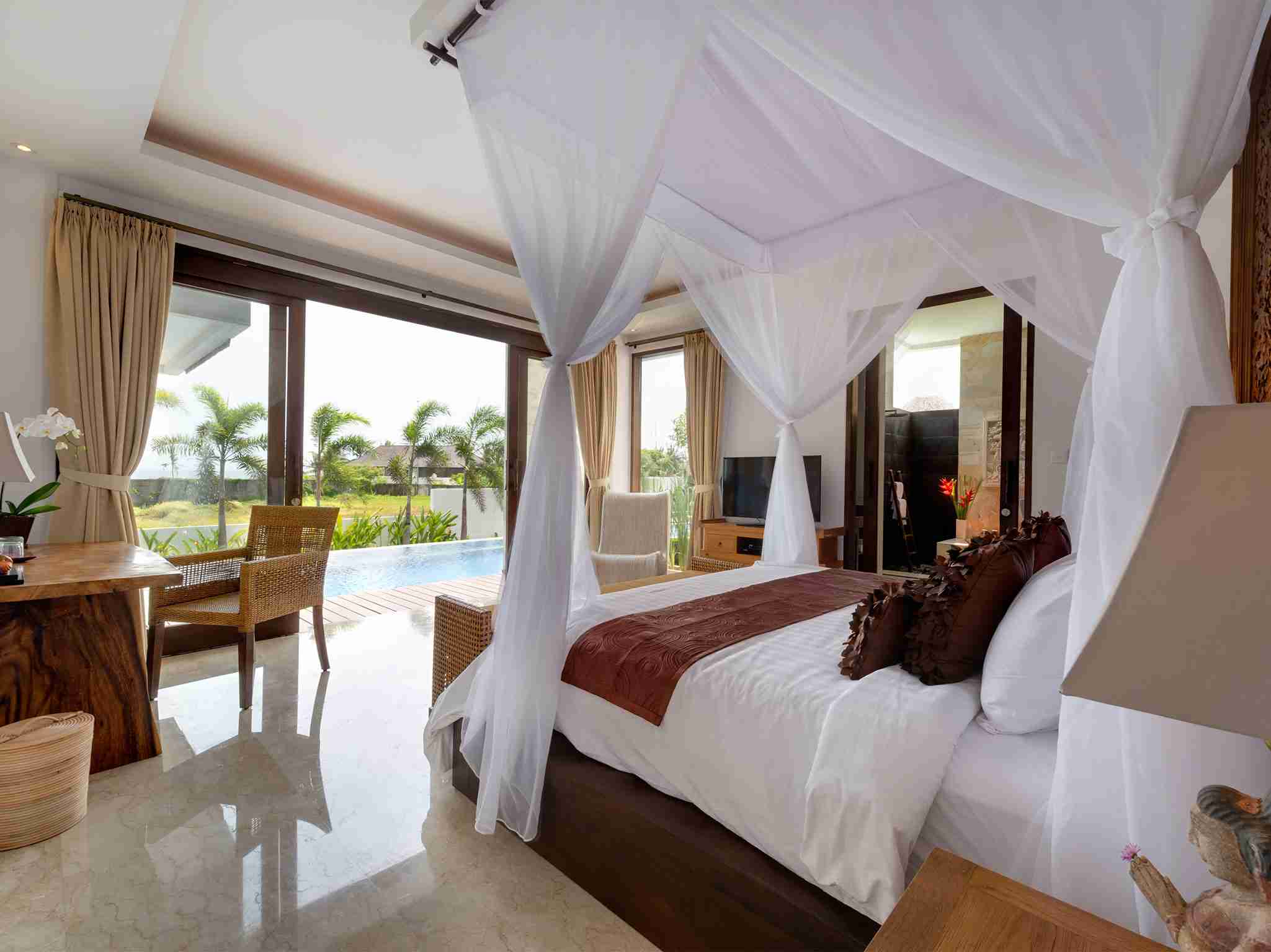 Villa Luwih - Upstairs bedroom one