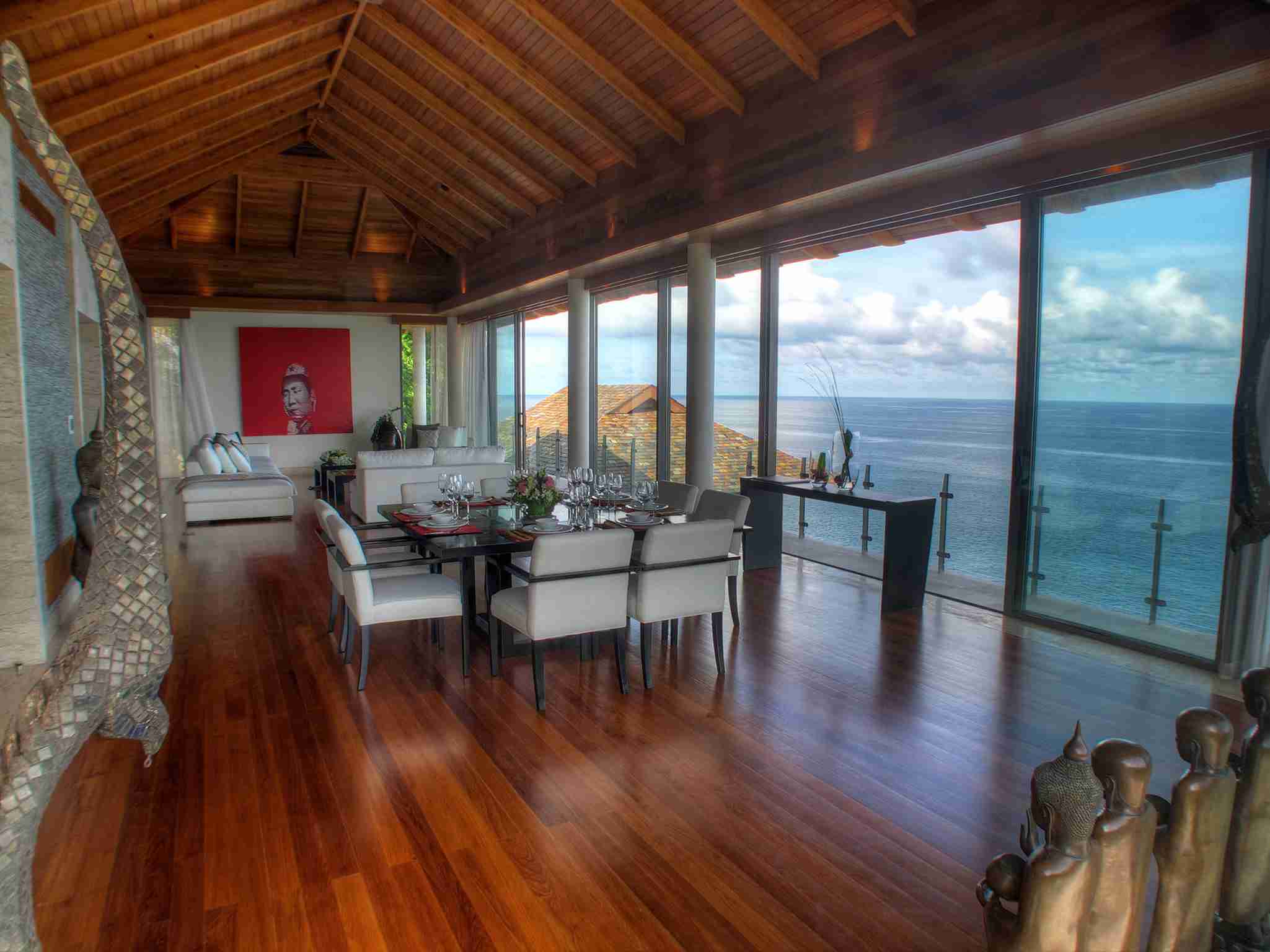 Villa Minh - Spacious living and dining area