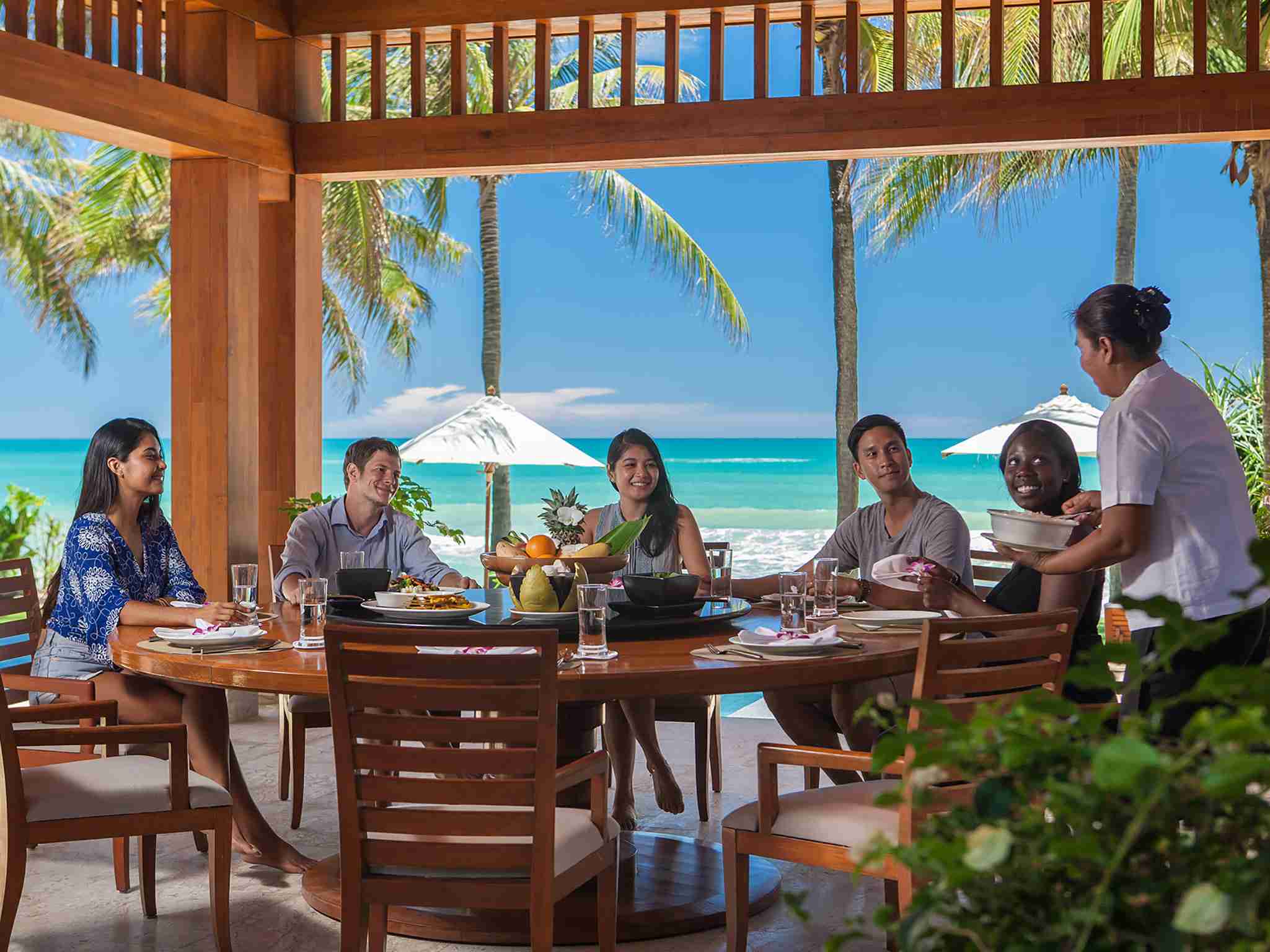 Villa Nandana - Dine with stunning view