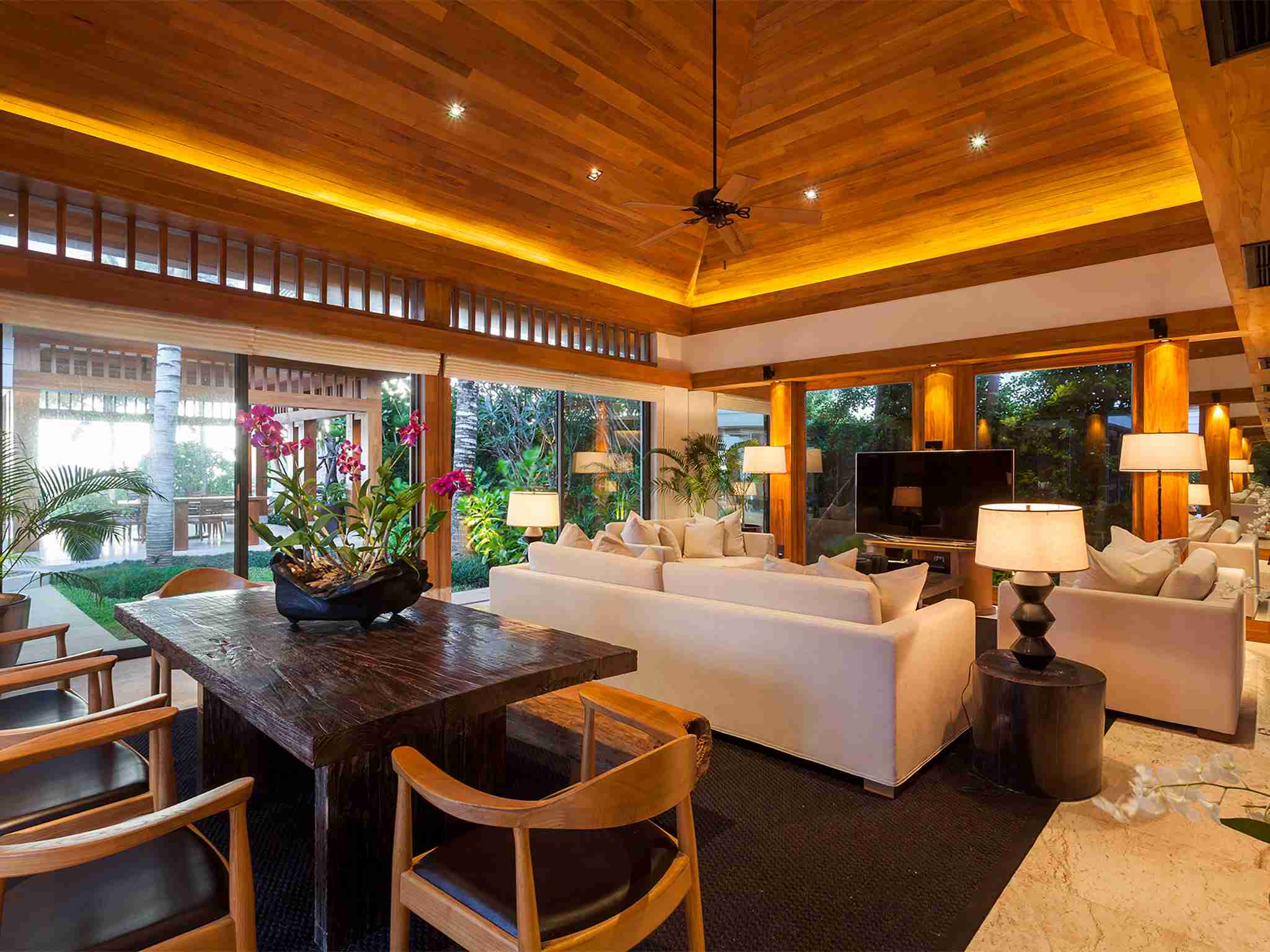 Villa Nandana - Comfortable media room