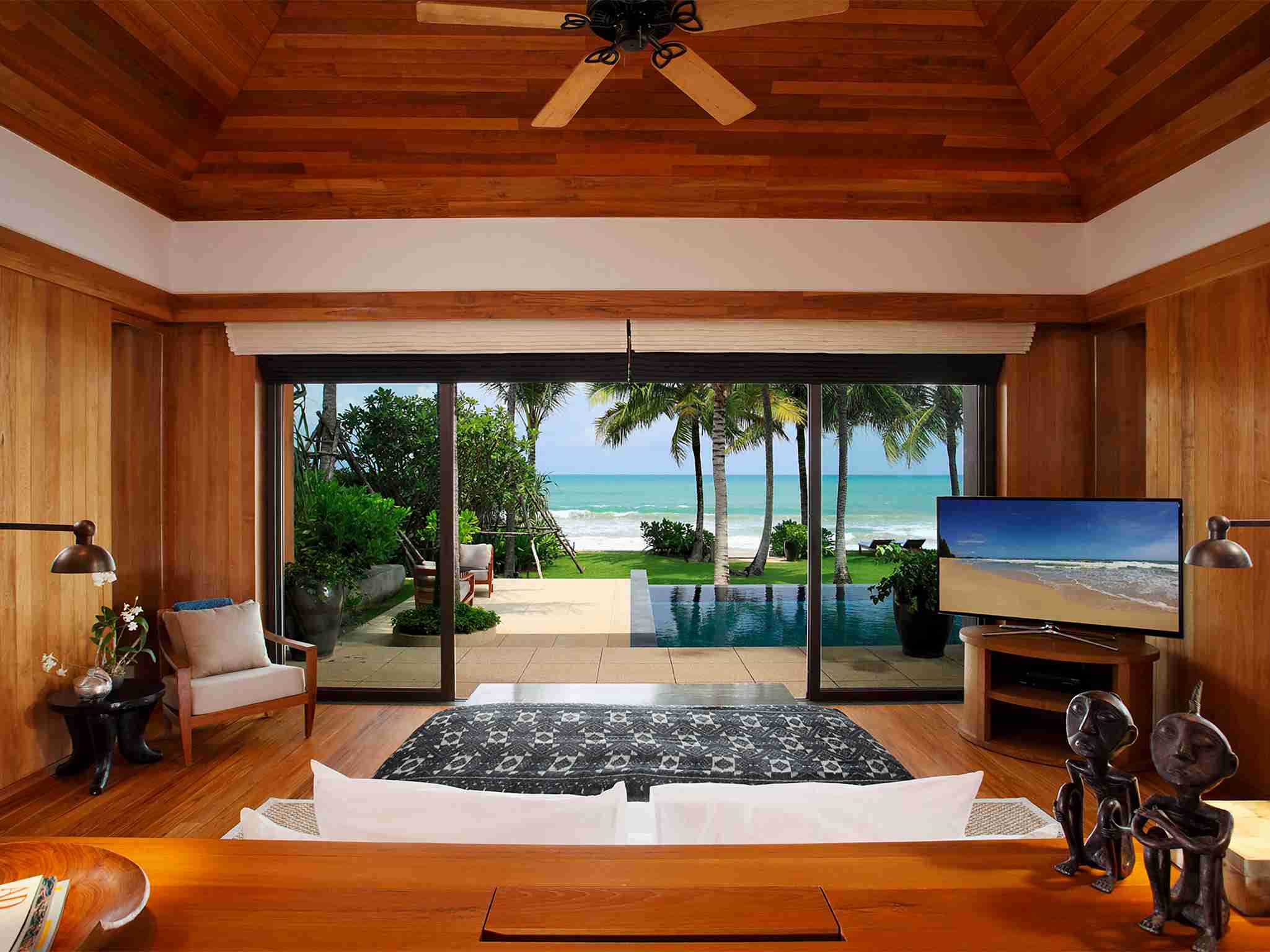 Villa Nandana - Master bedroom view