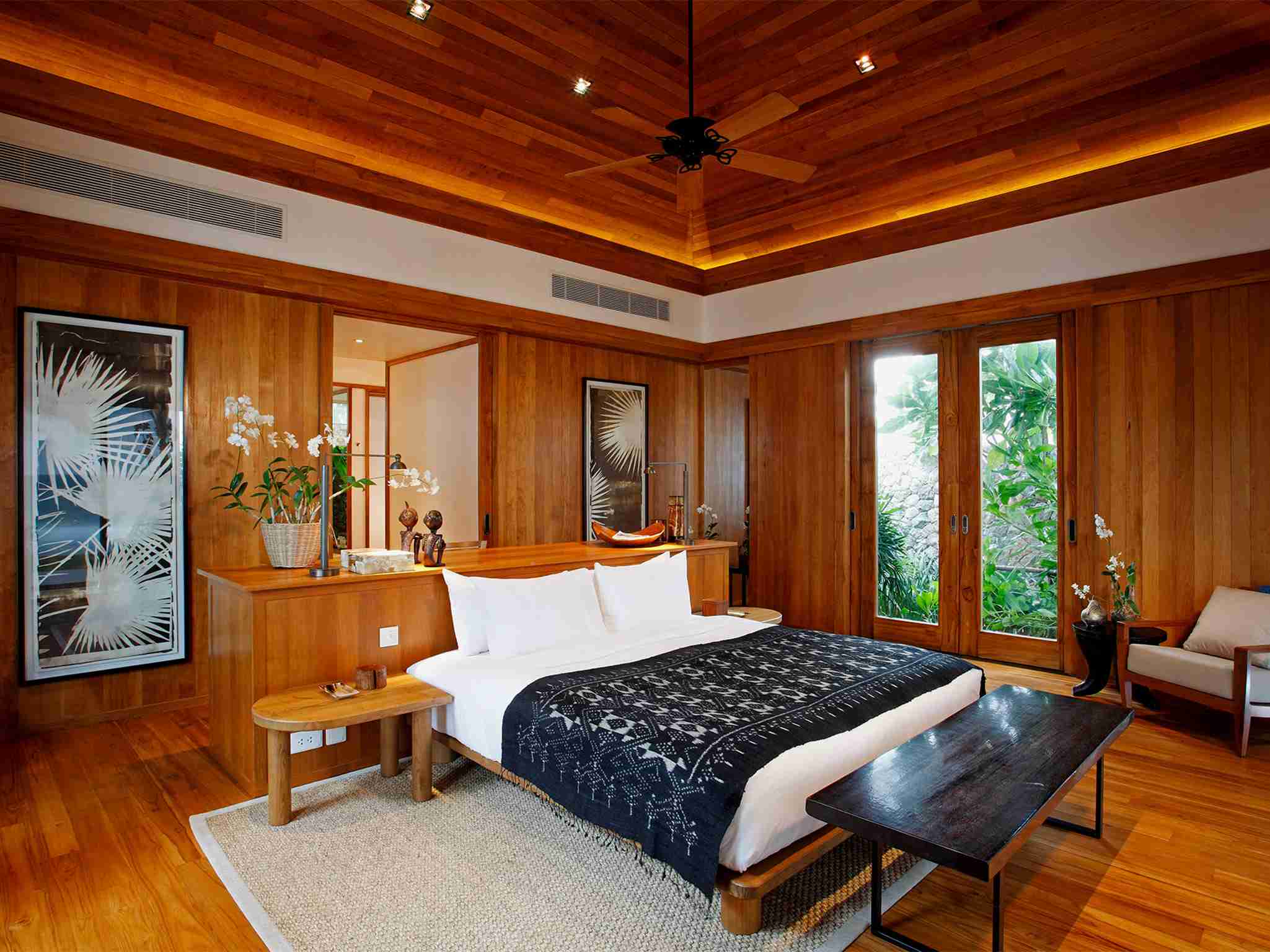 Villa Nandana - The master bedroom