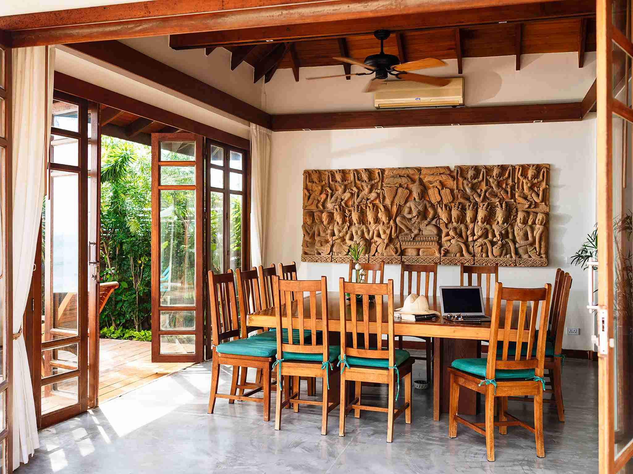 Waimarie - Dining room