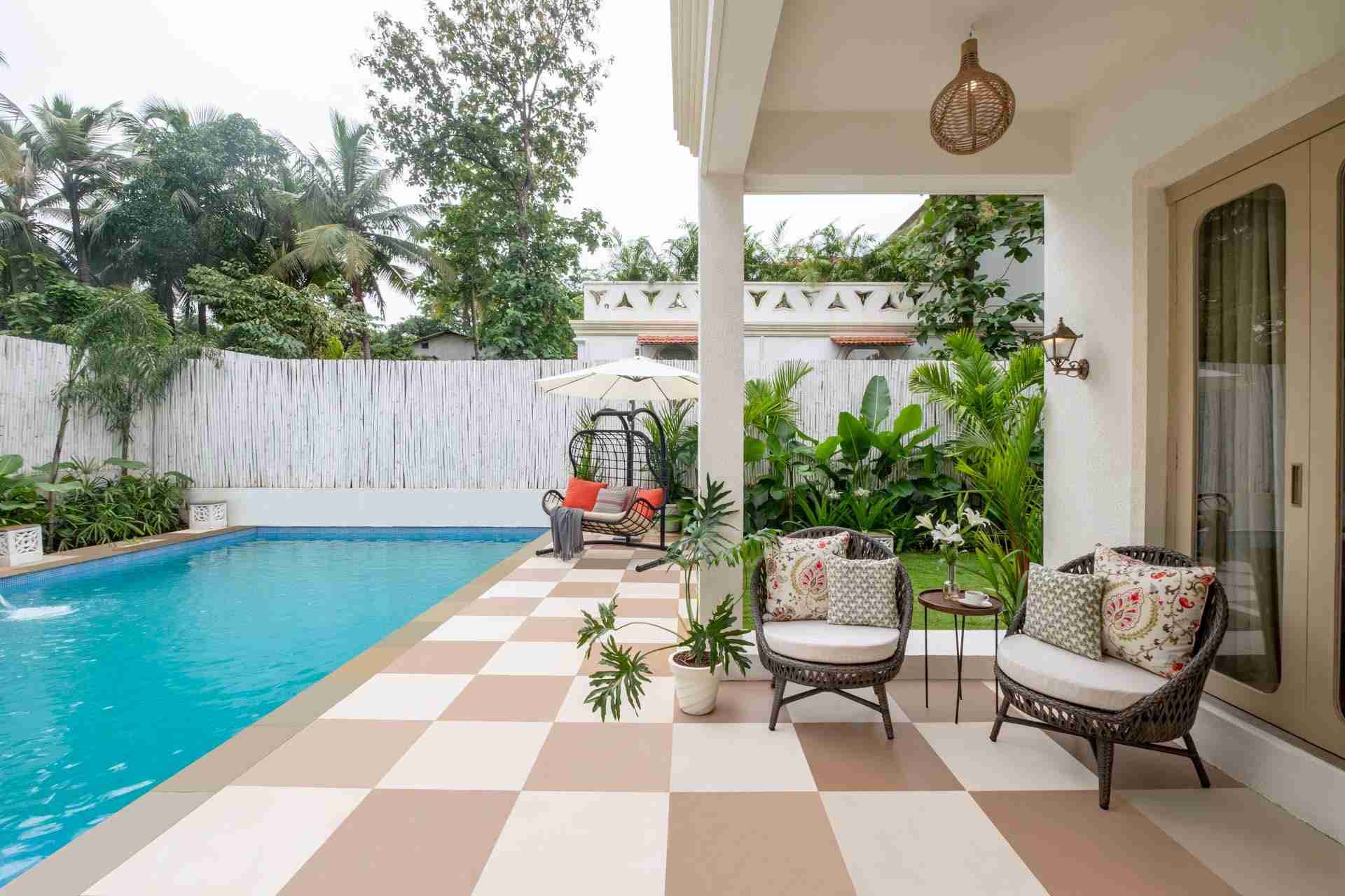 Castello Villa 4 - Poolside