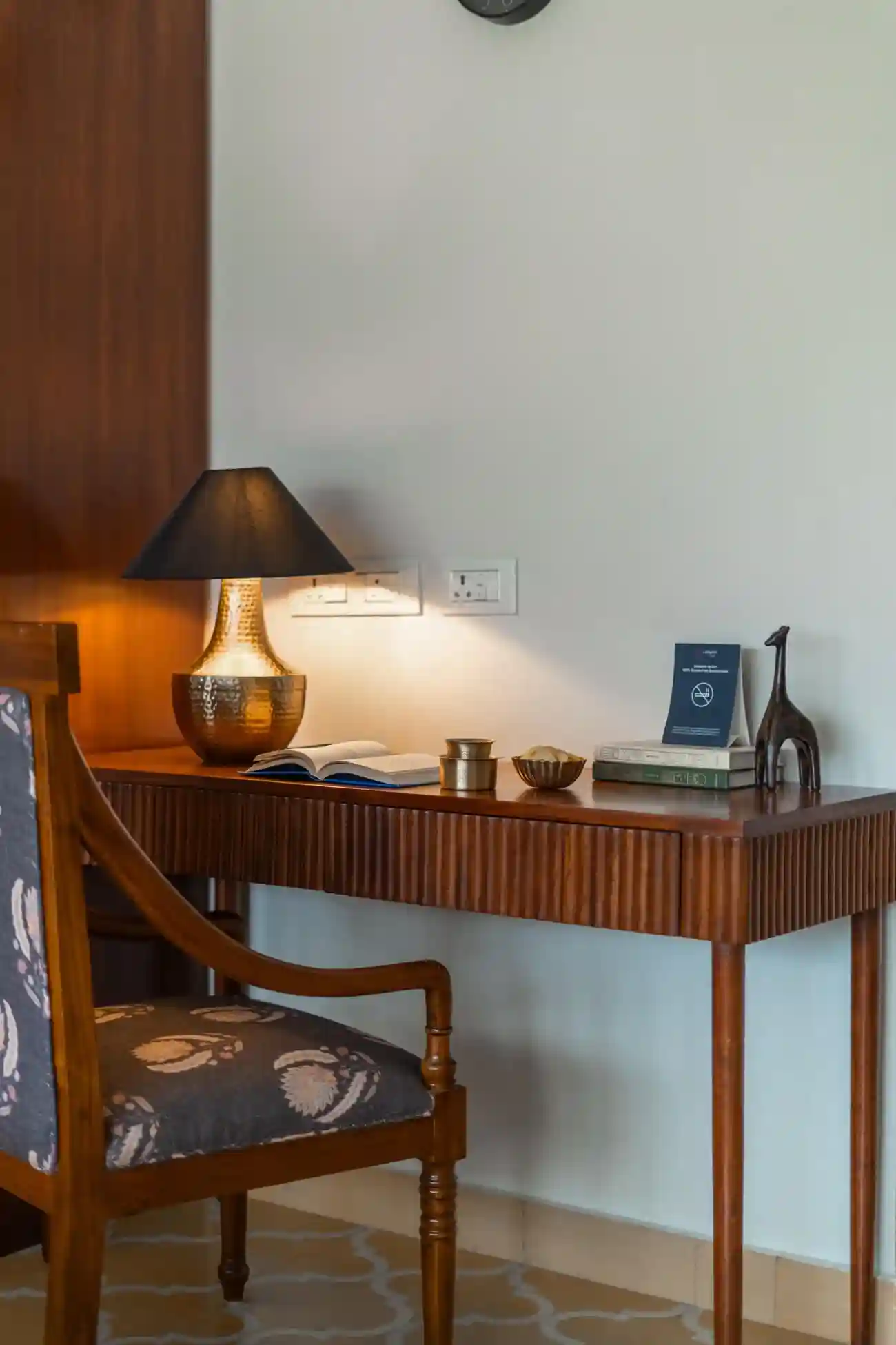 Villa Aikyam - Bedroom with Study