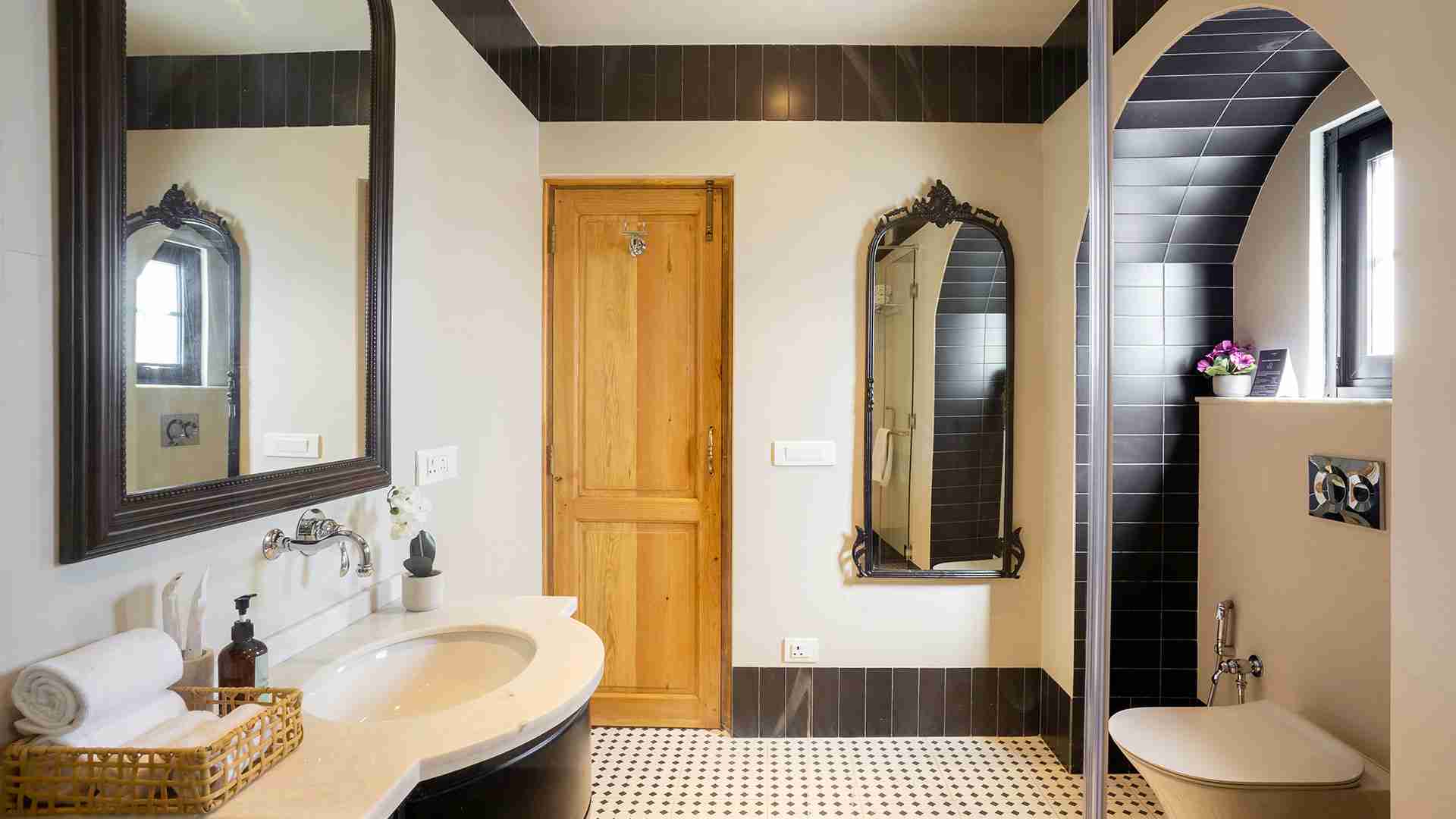 Master Bathroom - Airyland Estate, Mussoorie