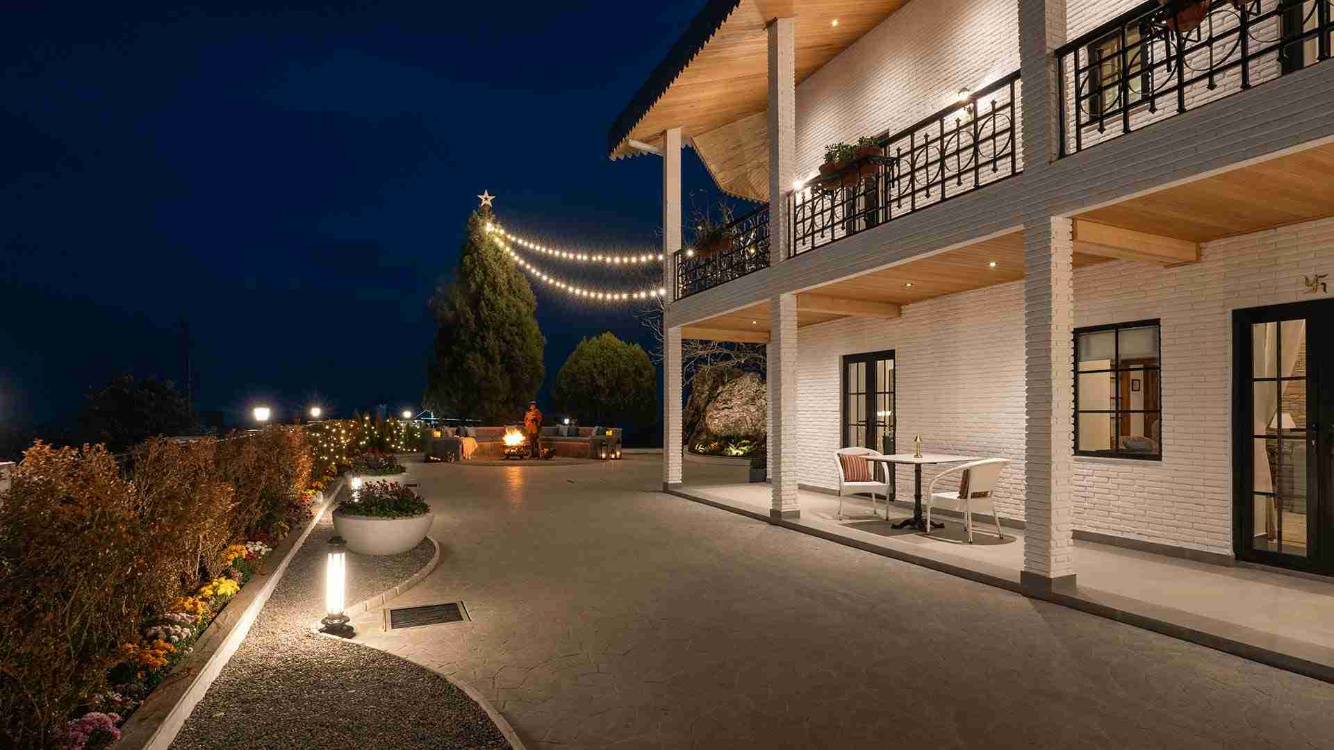 Hilltop Villa in Mussoorie - Airyland Estate