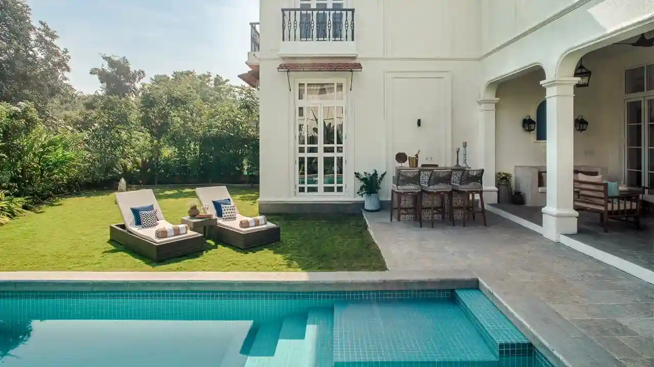 Pool Facade | Beleza Villa C by Lohono Stays