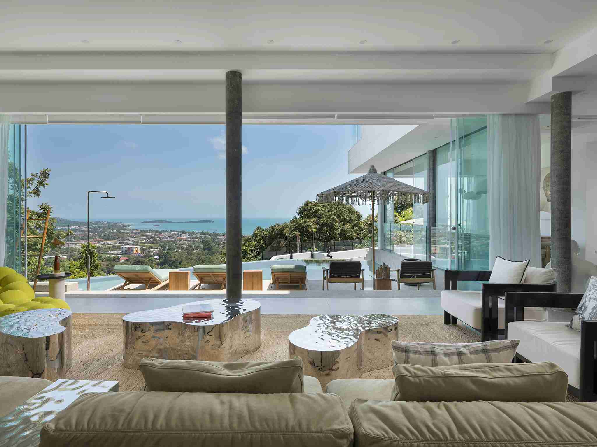 Golden Lotus - Villa Vie - Living room view of pristine Chaweng Beach