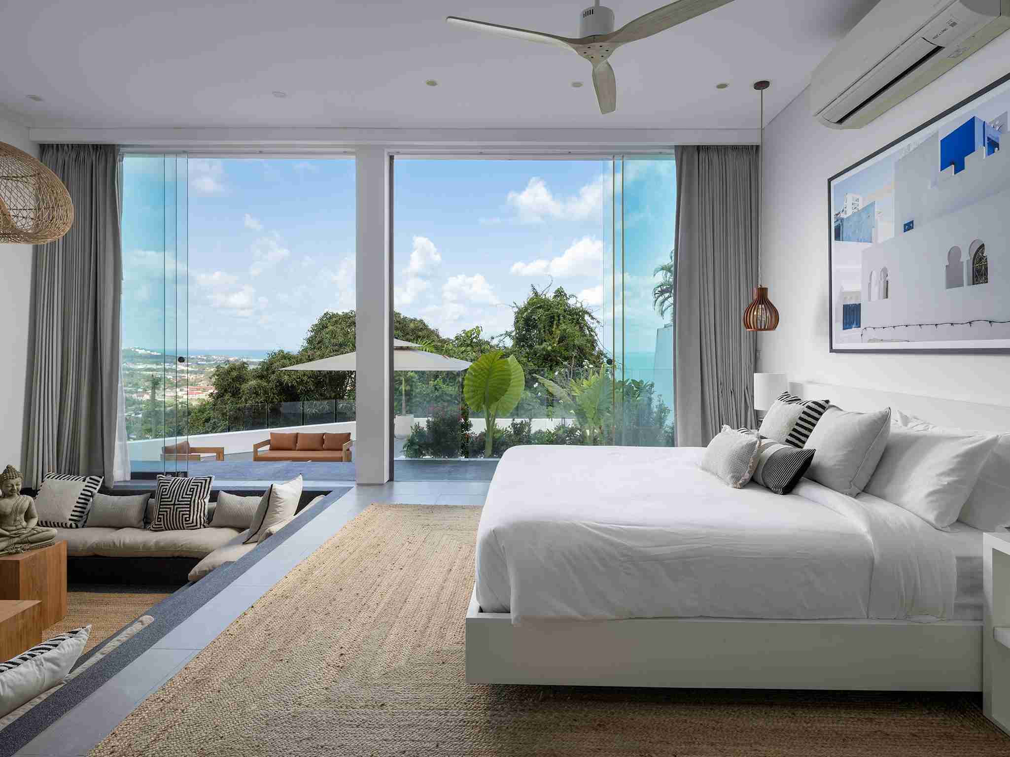 Golden Lotus - Villa Vie - Bedroom by the terrace