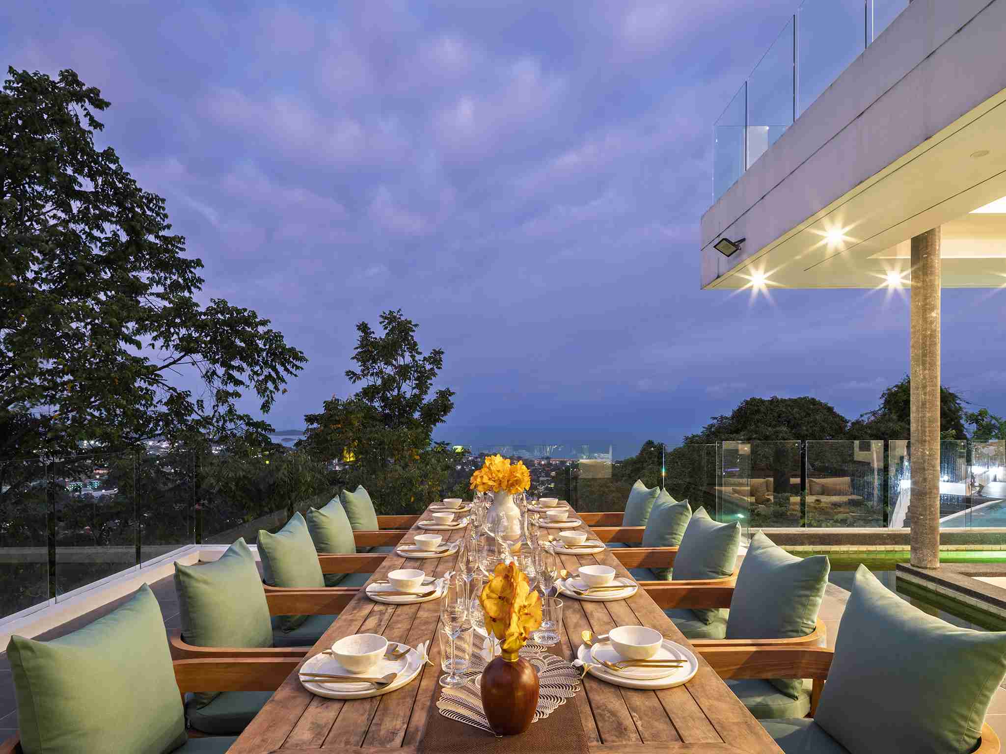 Golden Lotus - Villa Vie - Alfresco dining