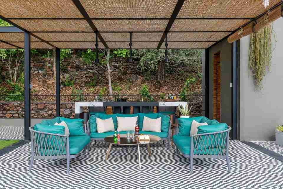 Outdoor Lounge - Lohono Stay