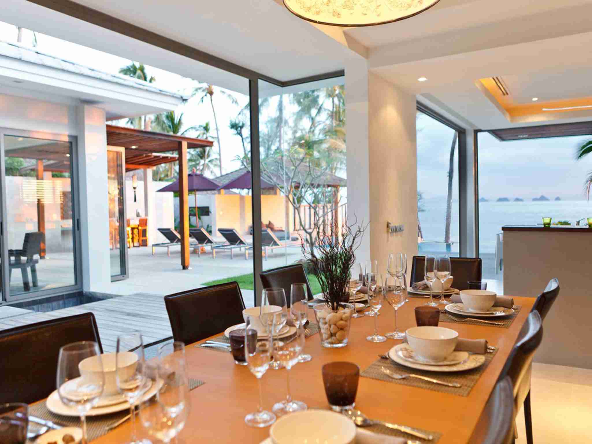 Inasia - Dining set-up