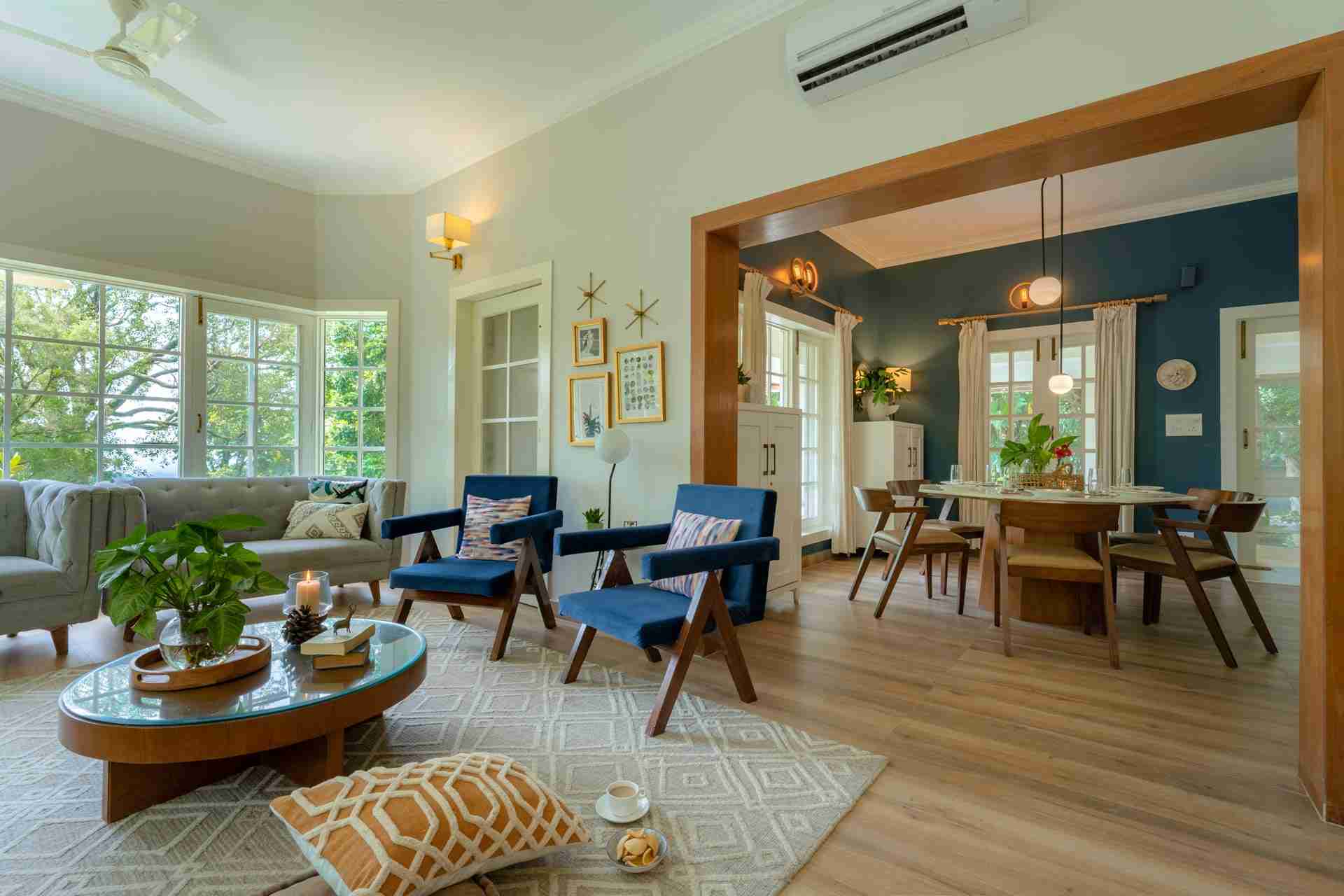 Ivy Cottage - Living and dining area