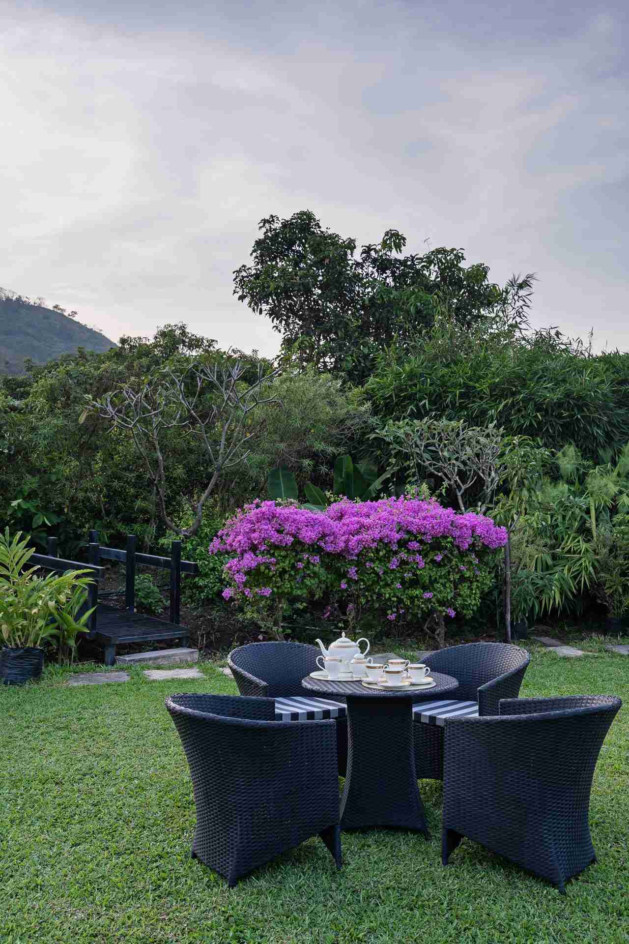 Laterite House - Lawn Seating