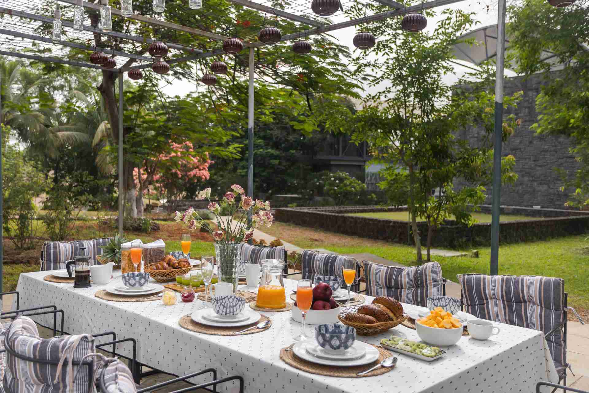 Maharajah House - Outdoor dining 1