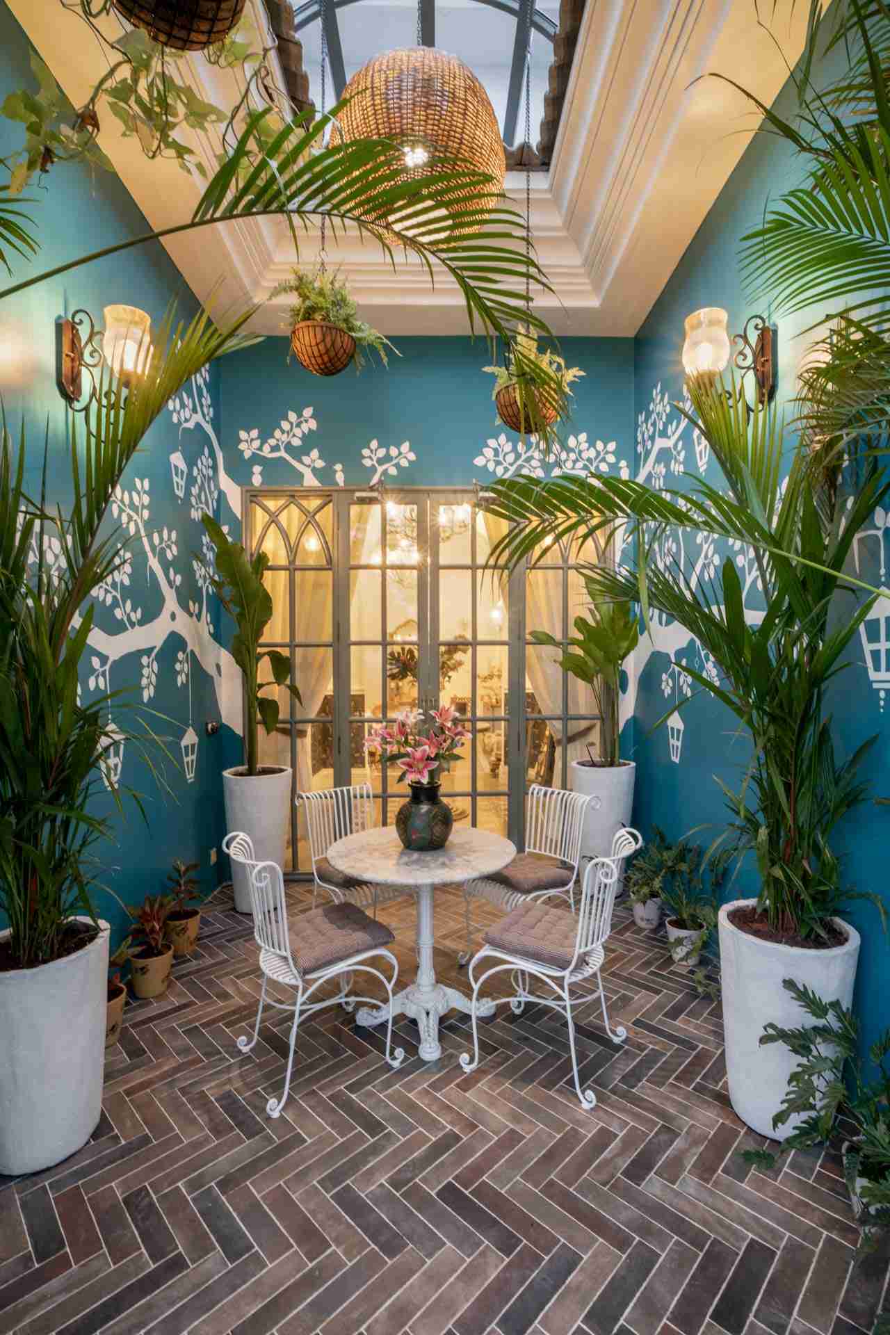 Maison 9 - Patio Seating Area