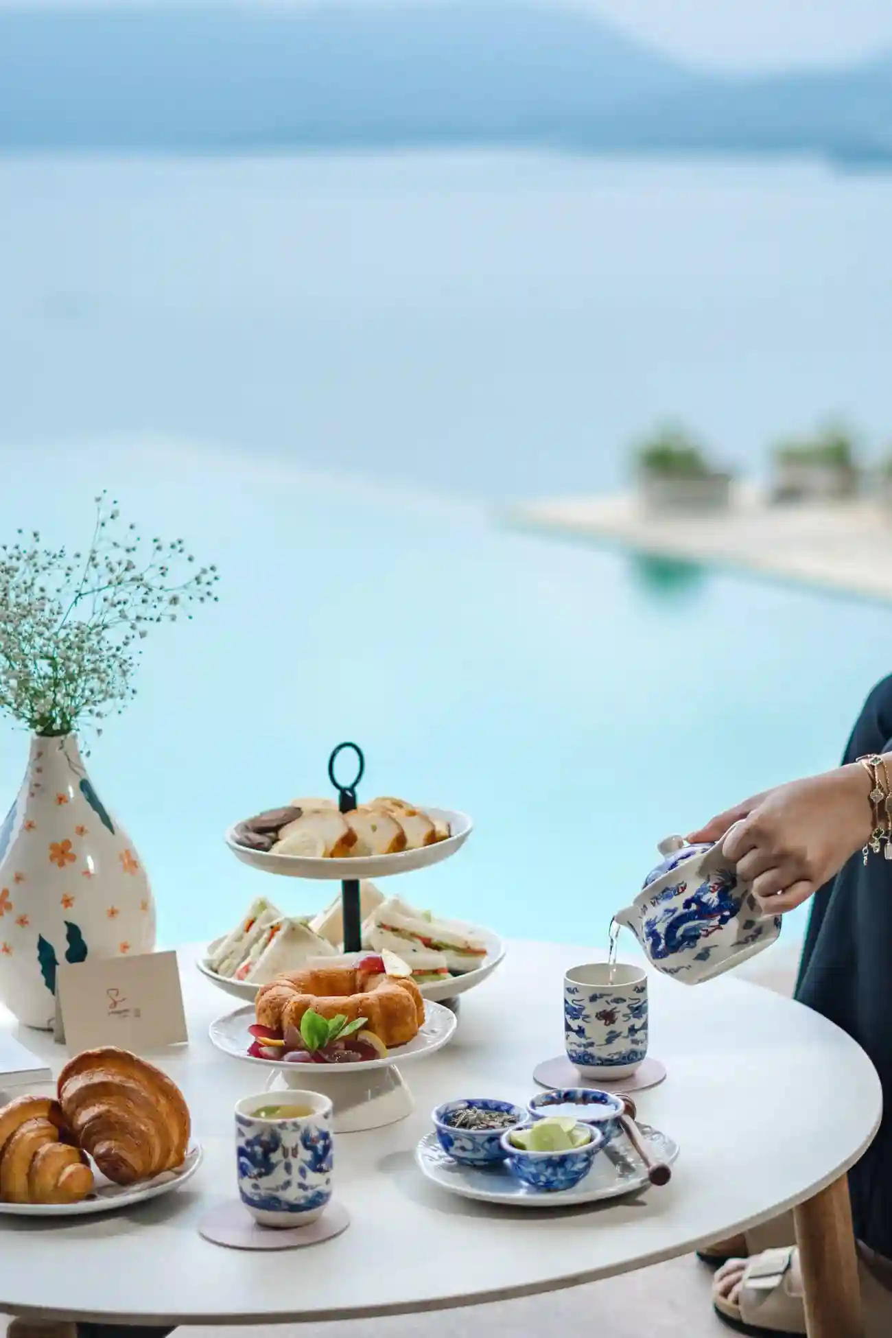 Om Anantha - Infinitum -  Poolside High tea