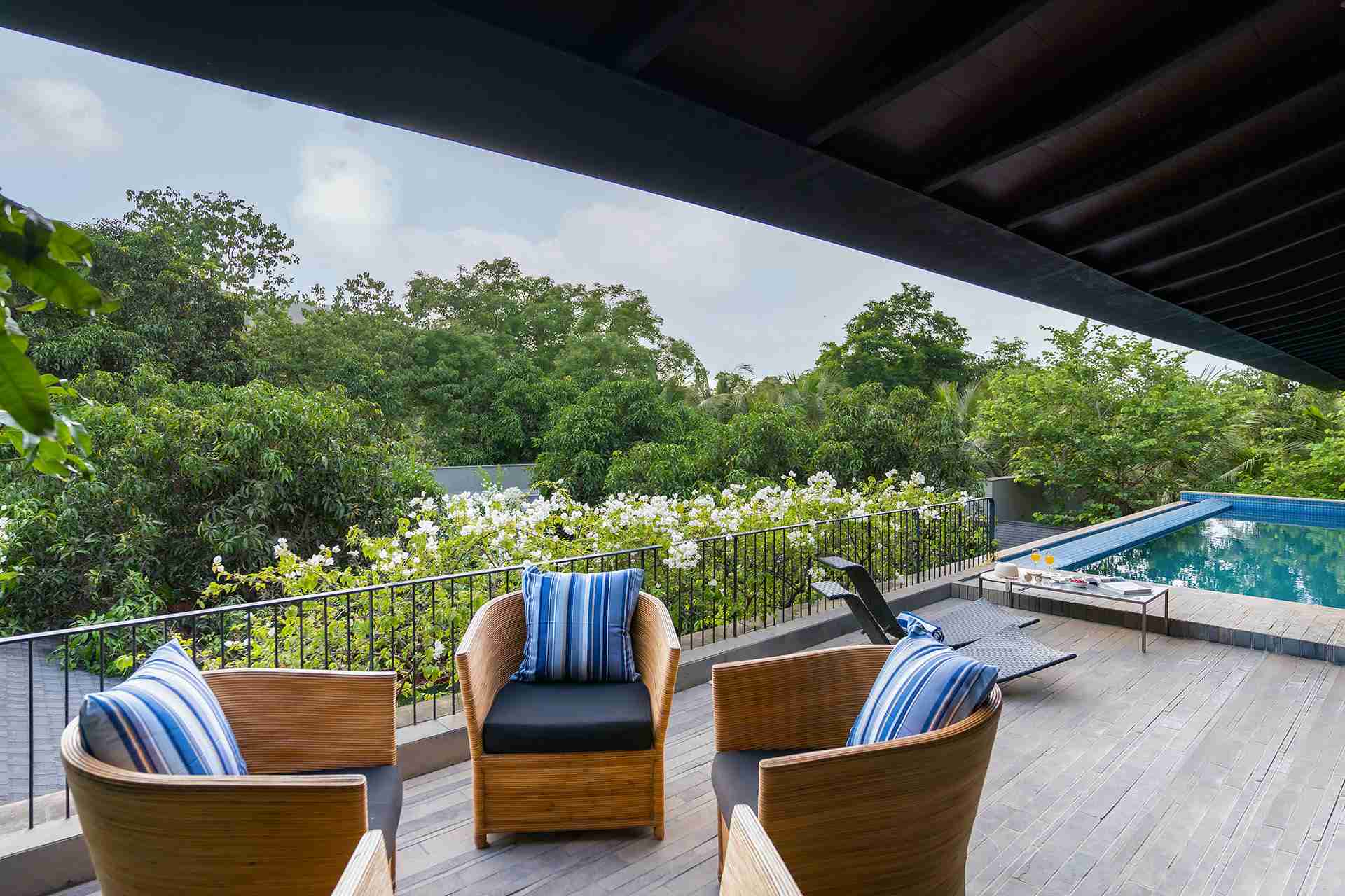 Orchard House - Poolside deck