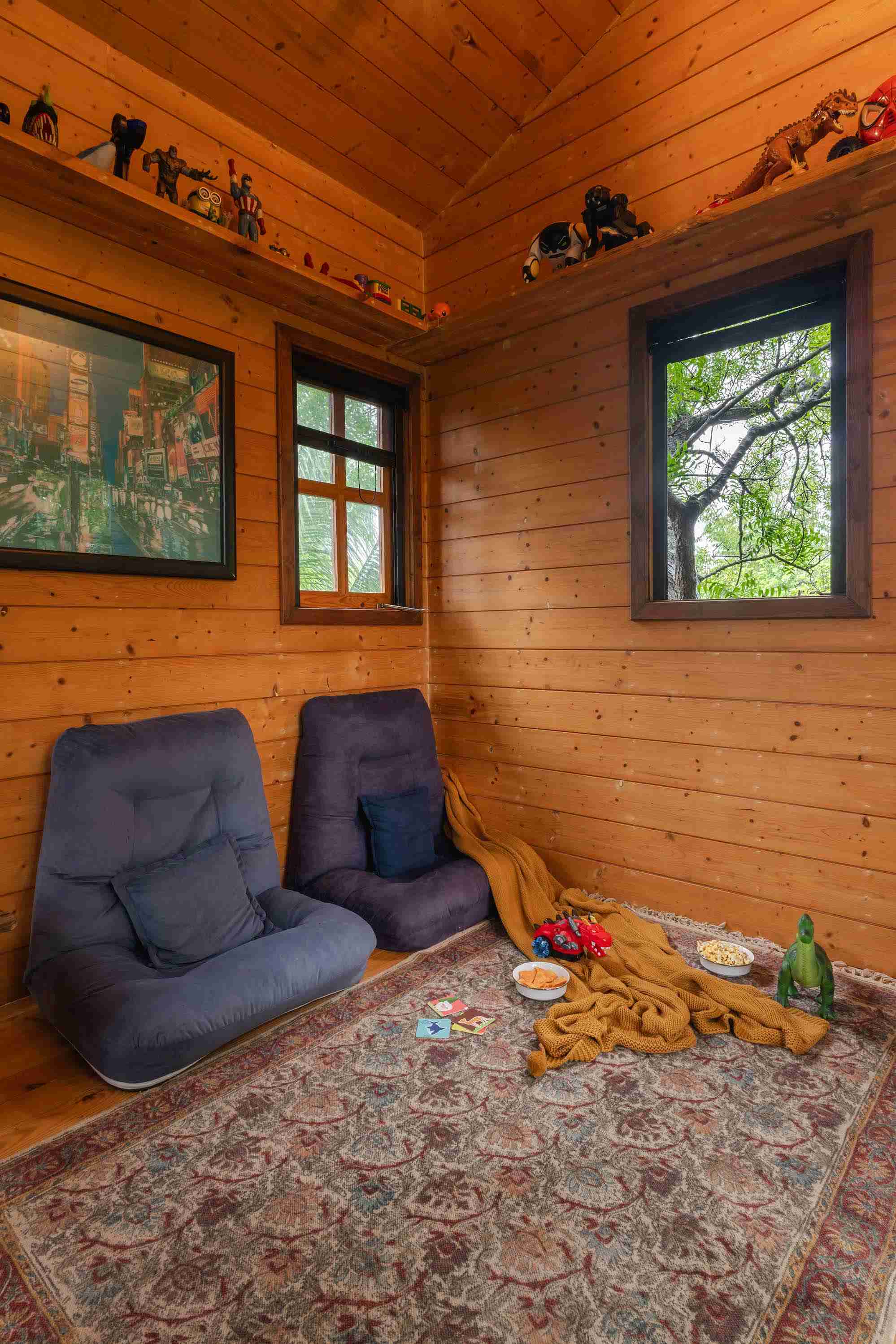 Orchard House - Treehouse Area seating