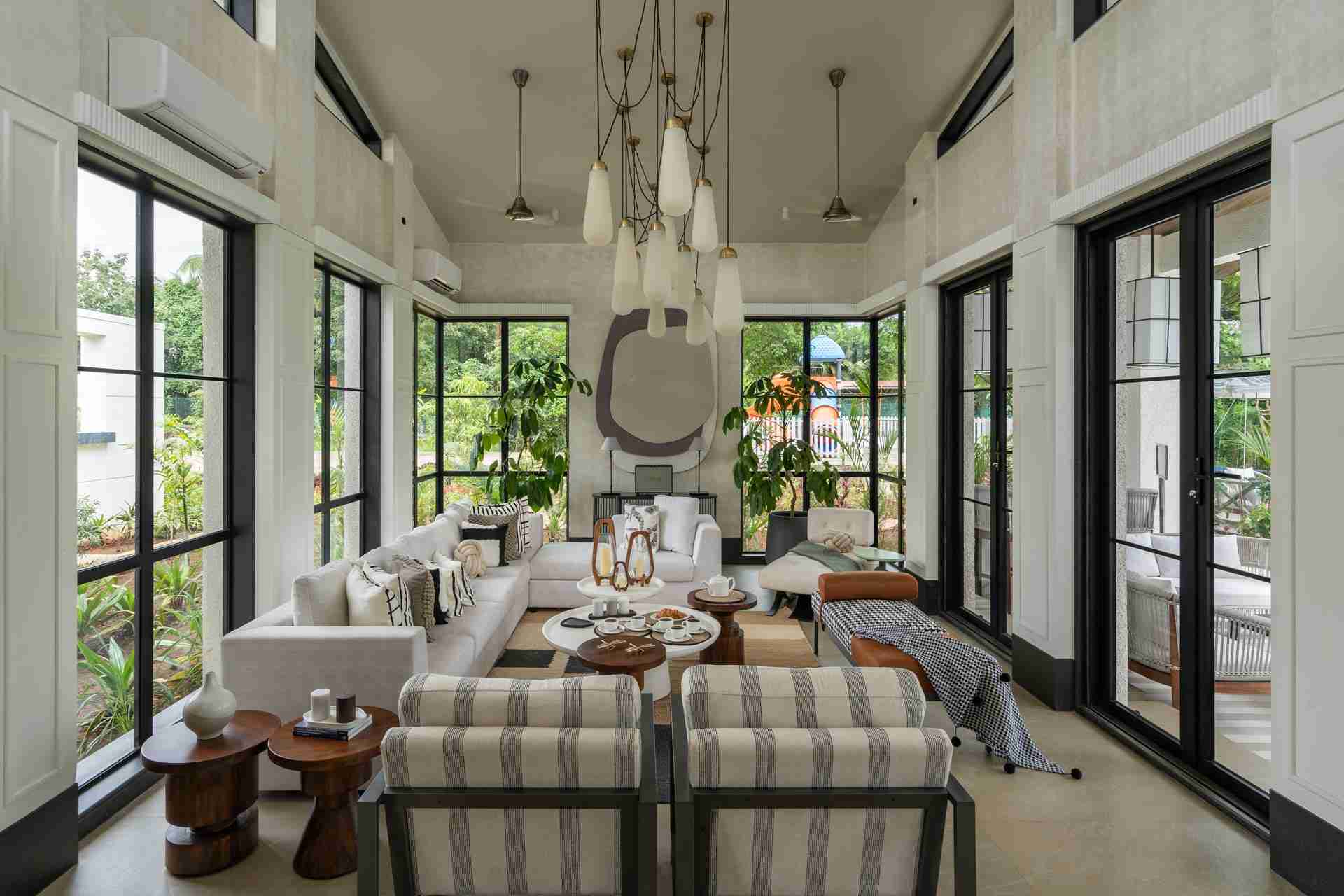 RiyuVann Estate - Living area