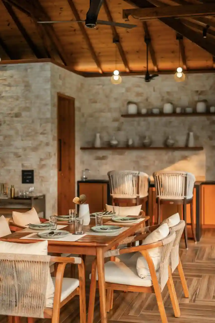 Riyuvann Estate - Poolside Dining