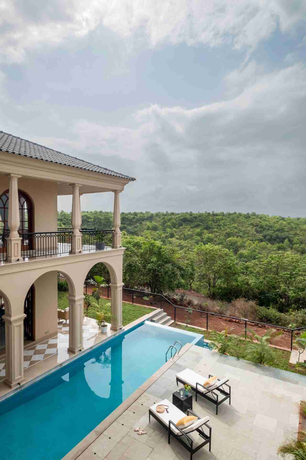 Sacri Borod Hill 7 - Pool view