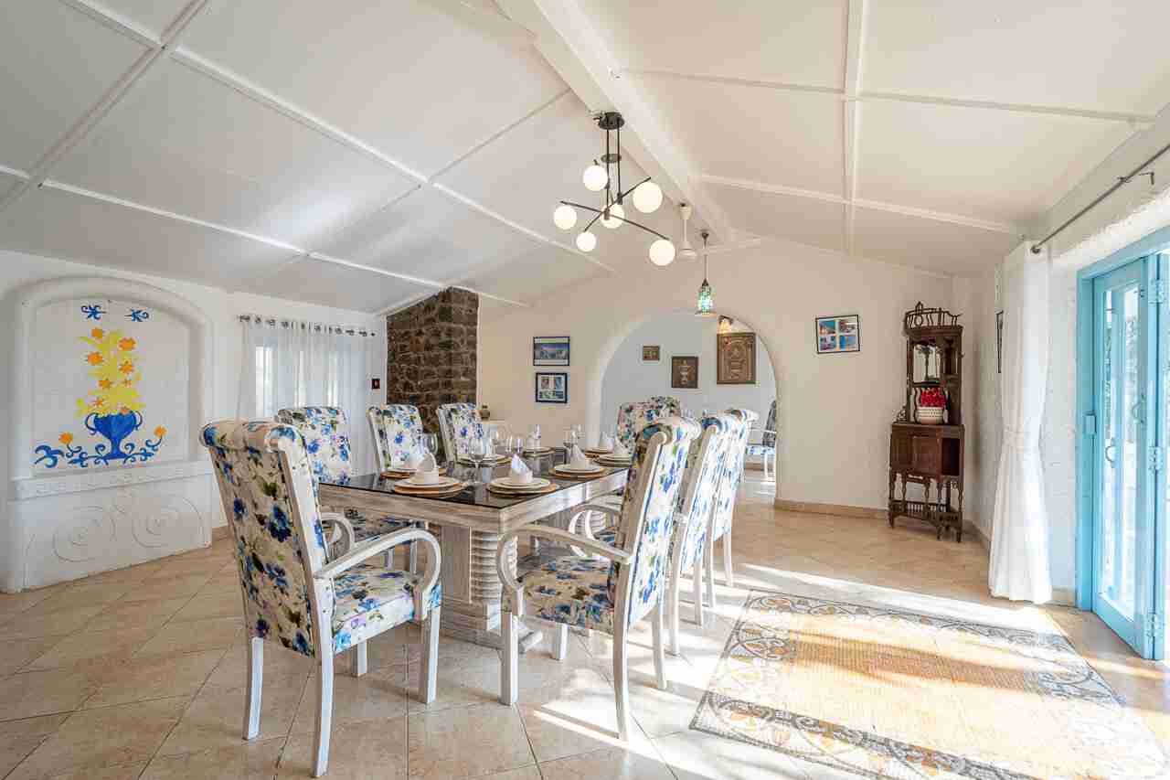 Villa with dining | Villa Santorini, Alibaug