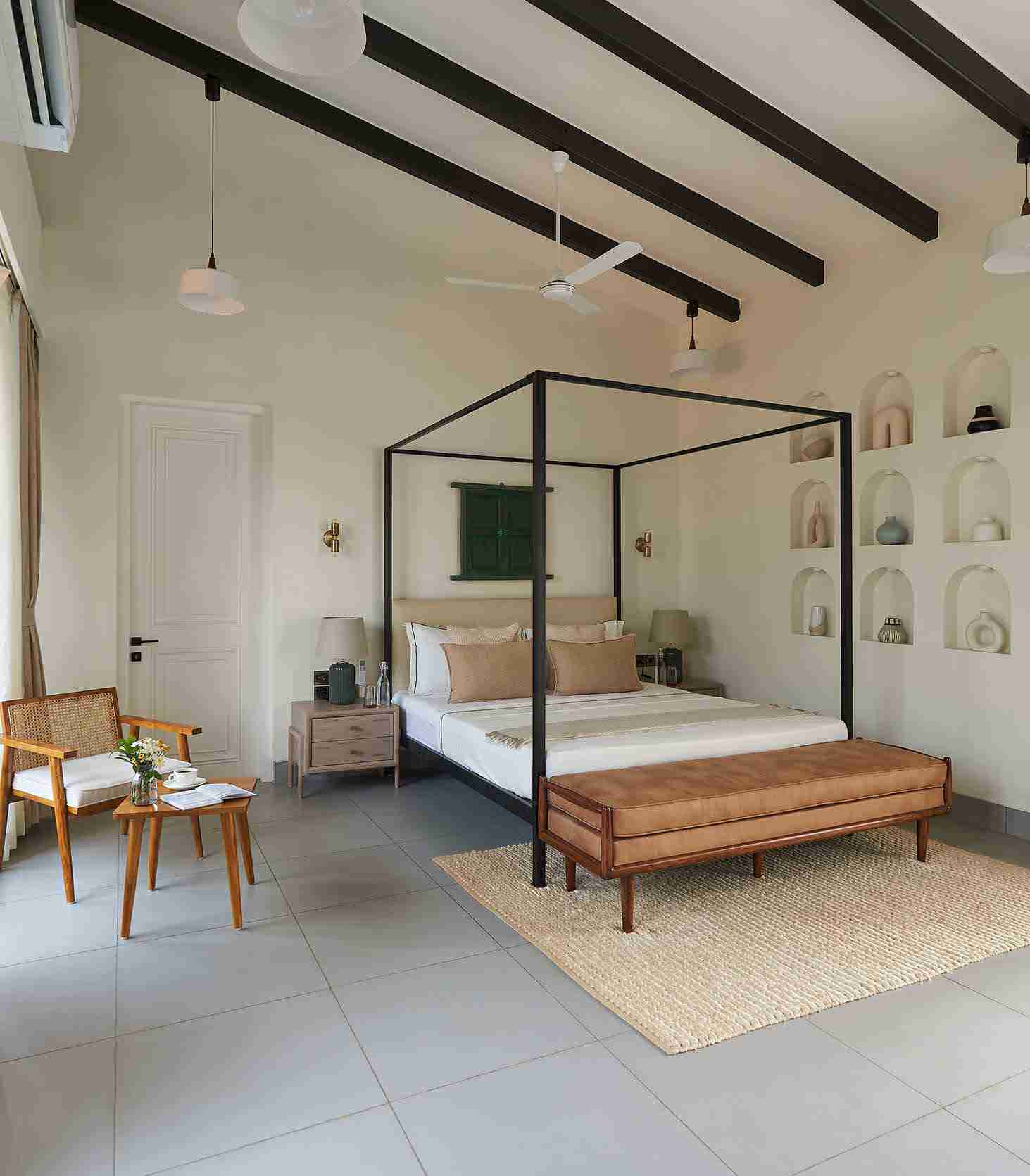 Deluxe Main Bedroom with Amenities - Sienna | Lohono Stays