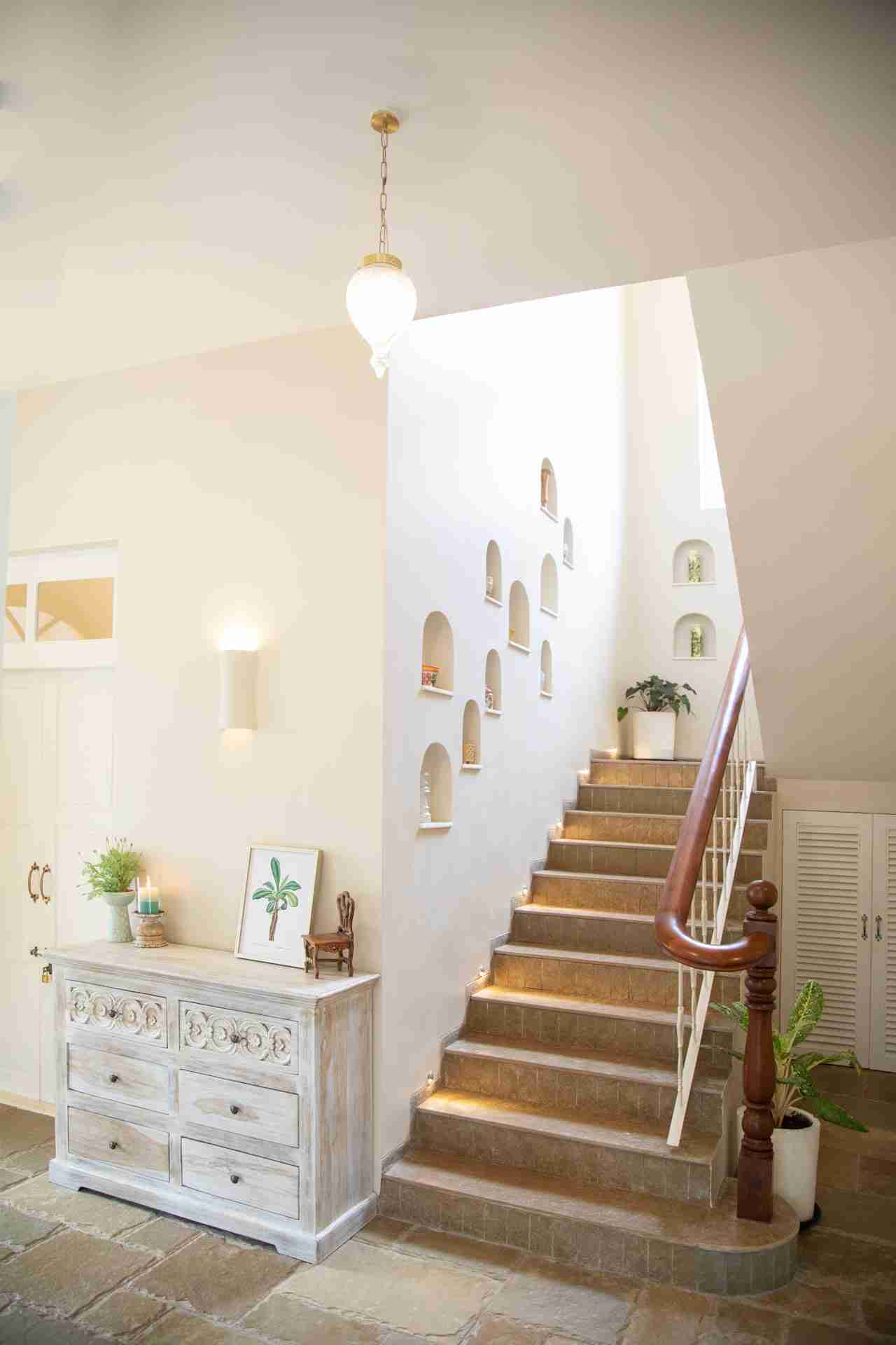 Silvio - Villa E - Stairway