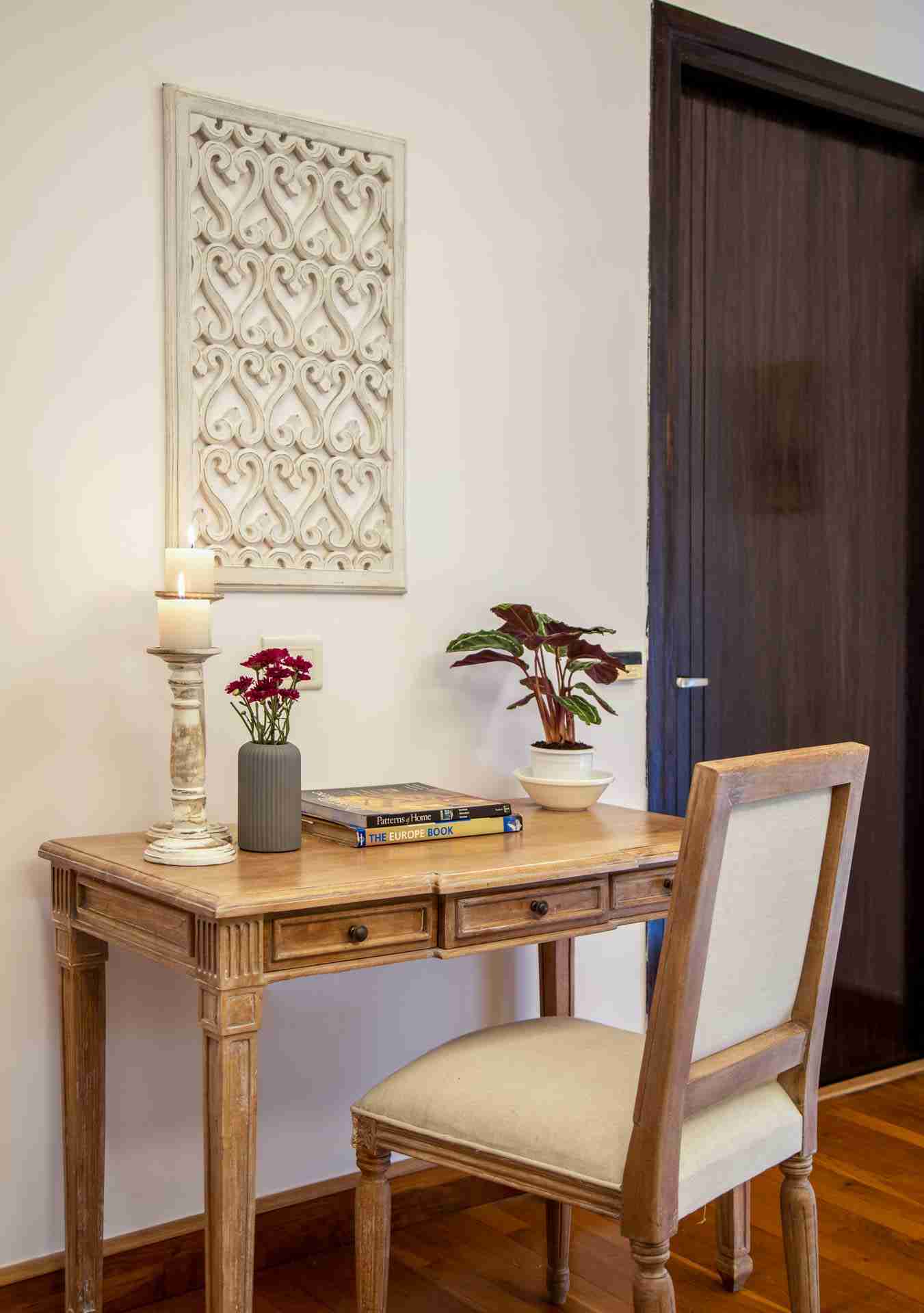 Villa Supan - Bedroom study desk