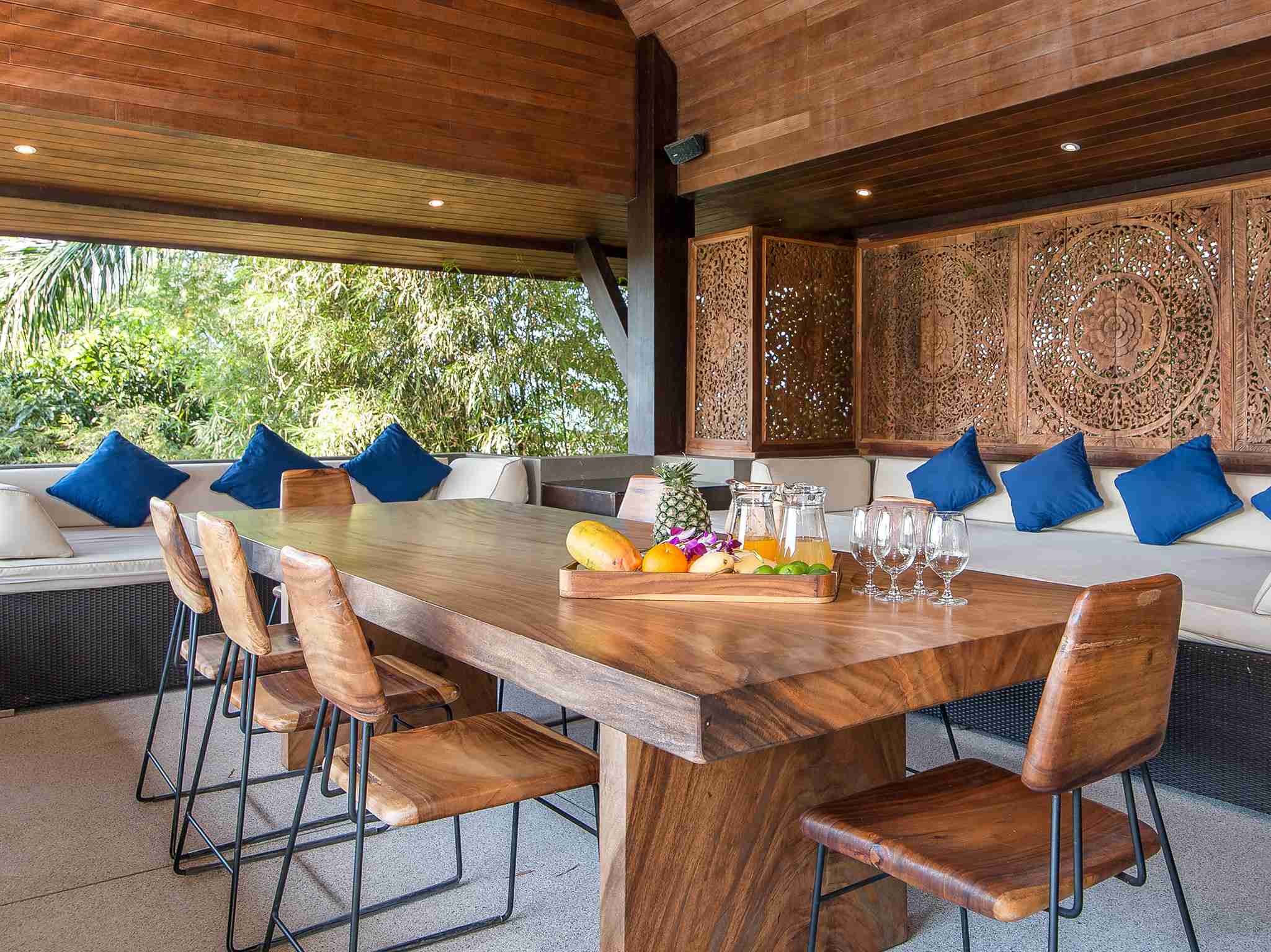 Villa Suralai - Sala interior